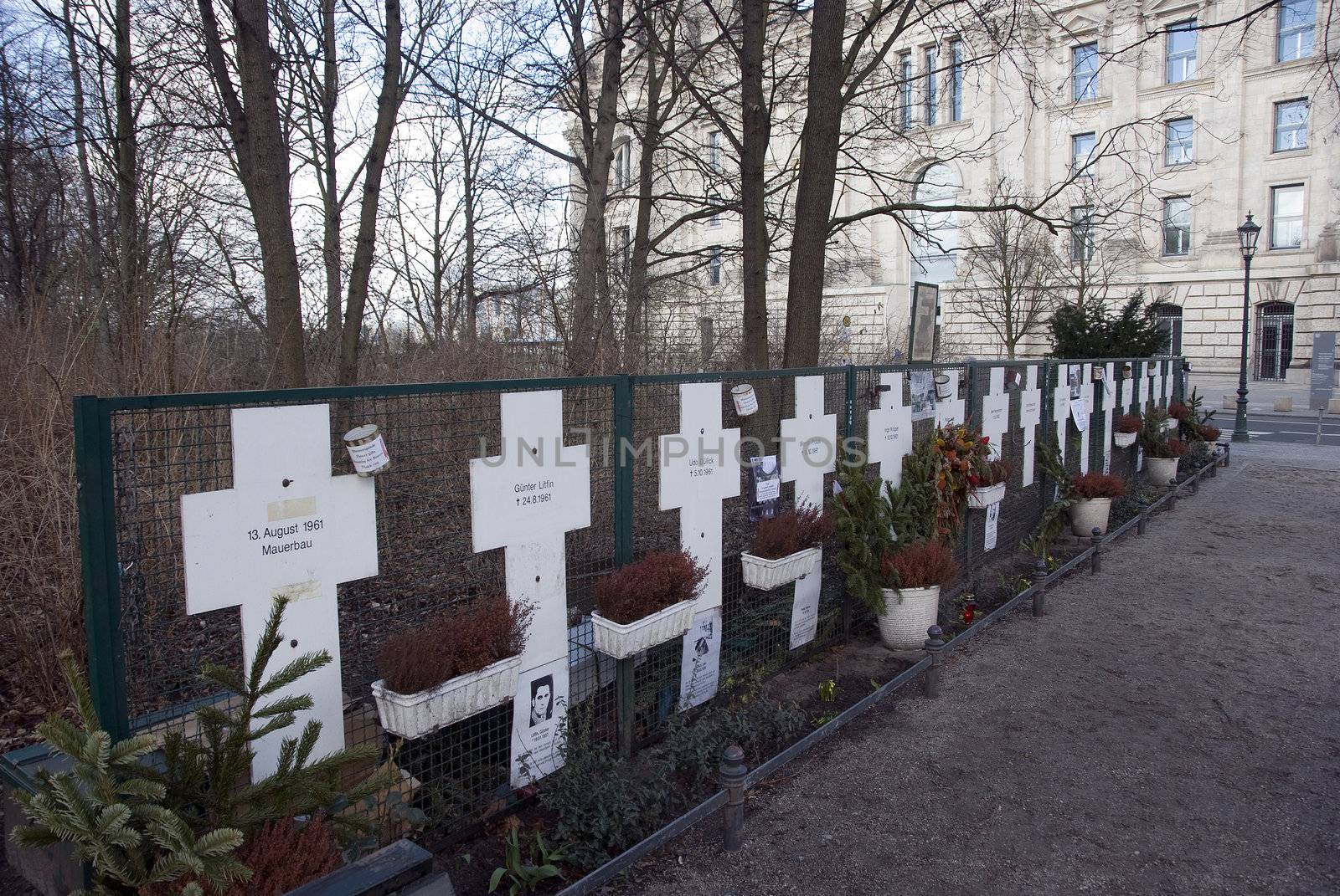 grave crosses near the brandenburger tor Berlin from people try to escape east berlin during war