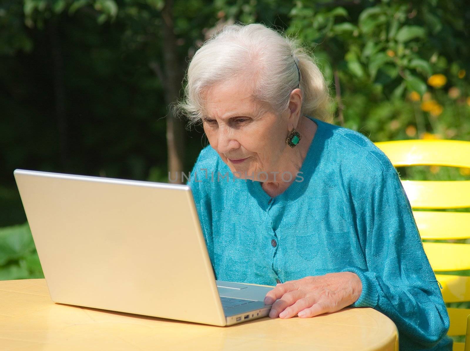 The grandmother with notebook by nikolpetr