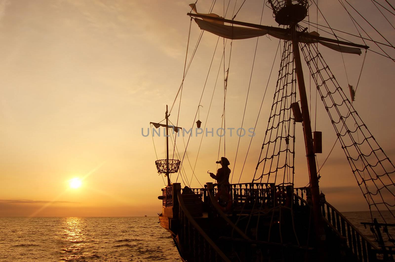 Pirate ship by photocreo