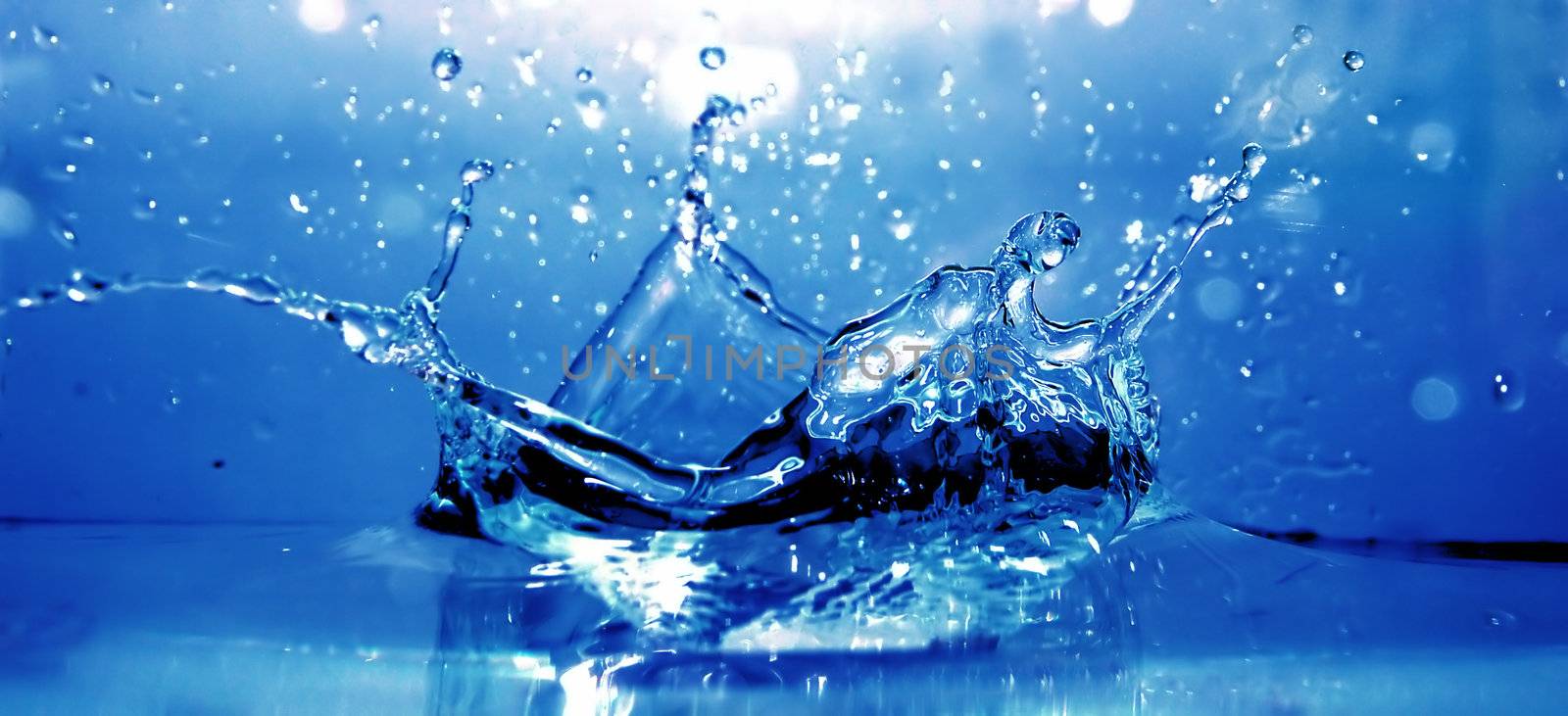 Water splash by photocreo