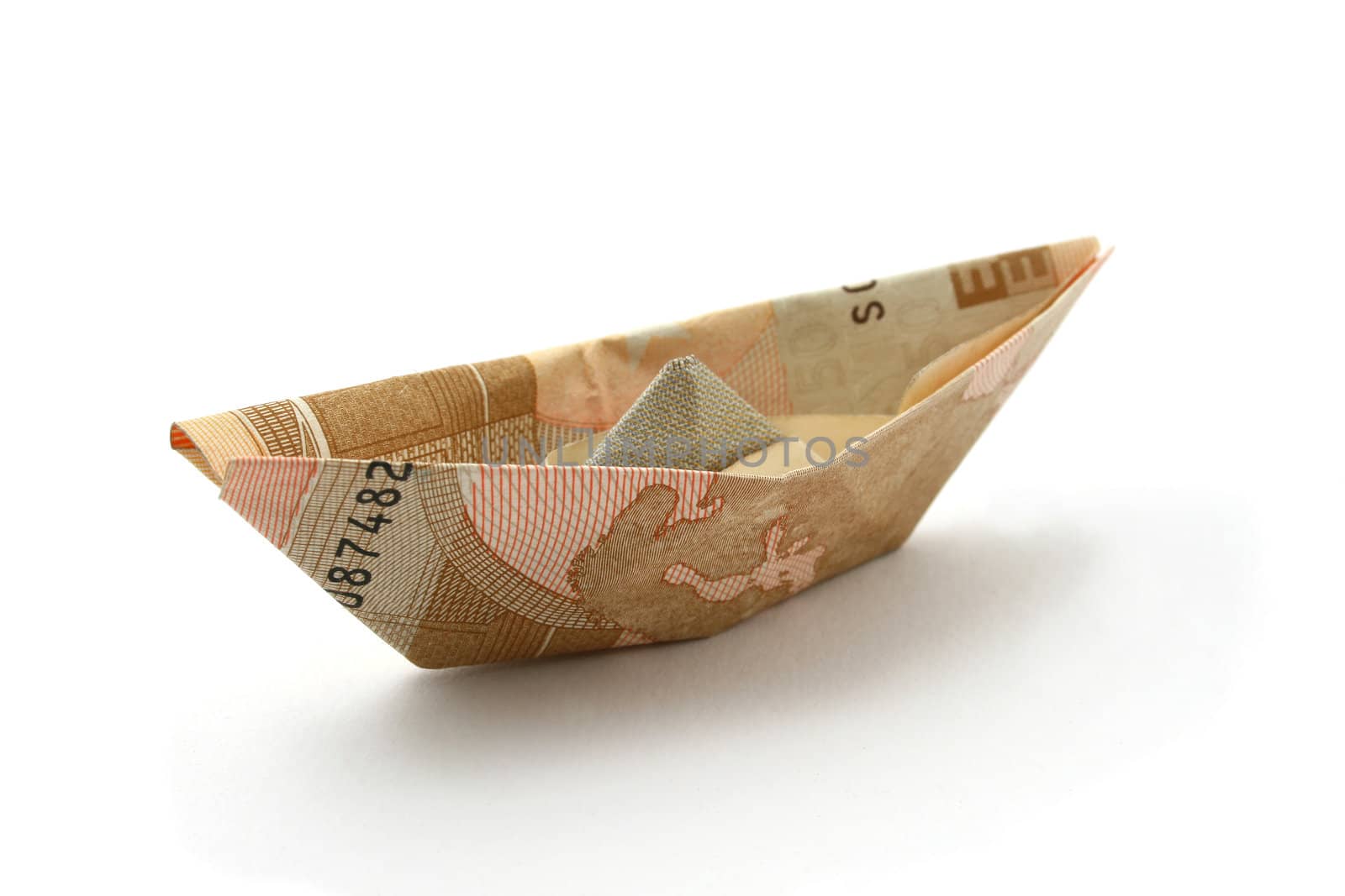 boat folded of euro note by Brightdawn