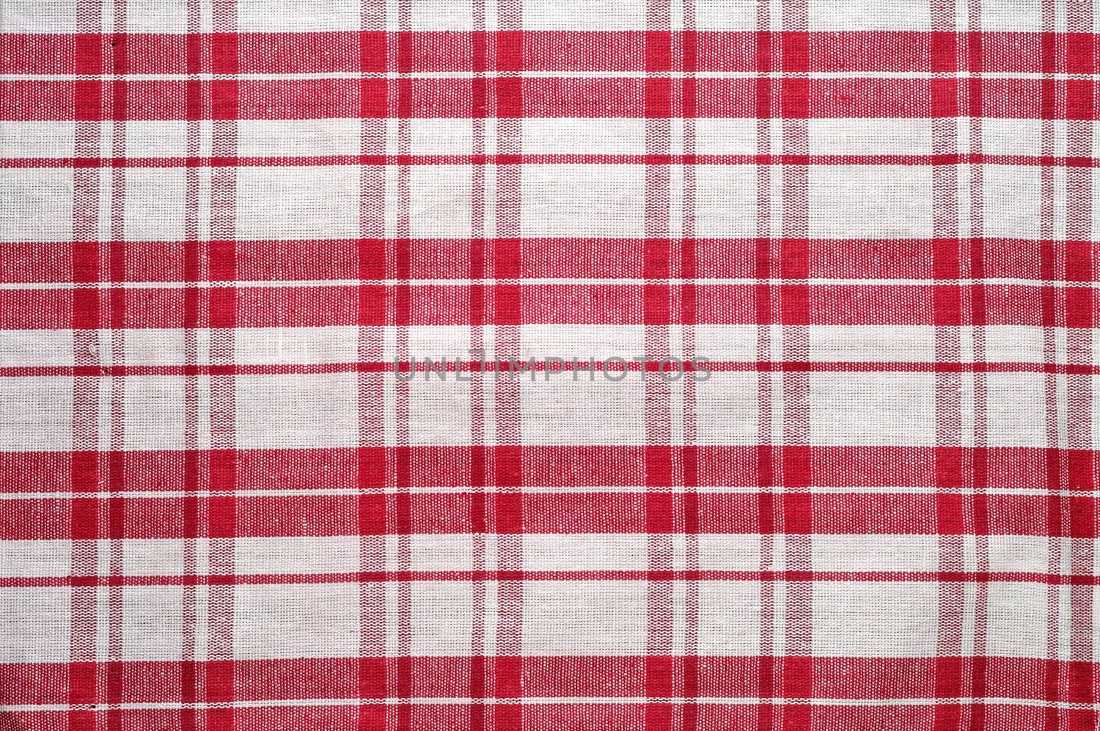 Red and white tablecloth pattern (3)