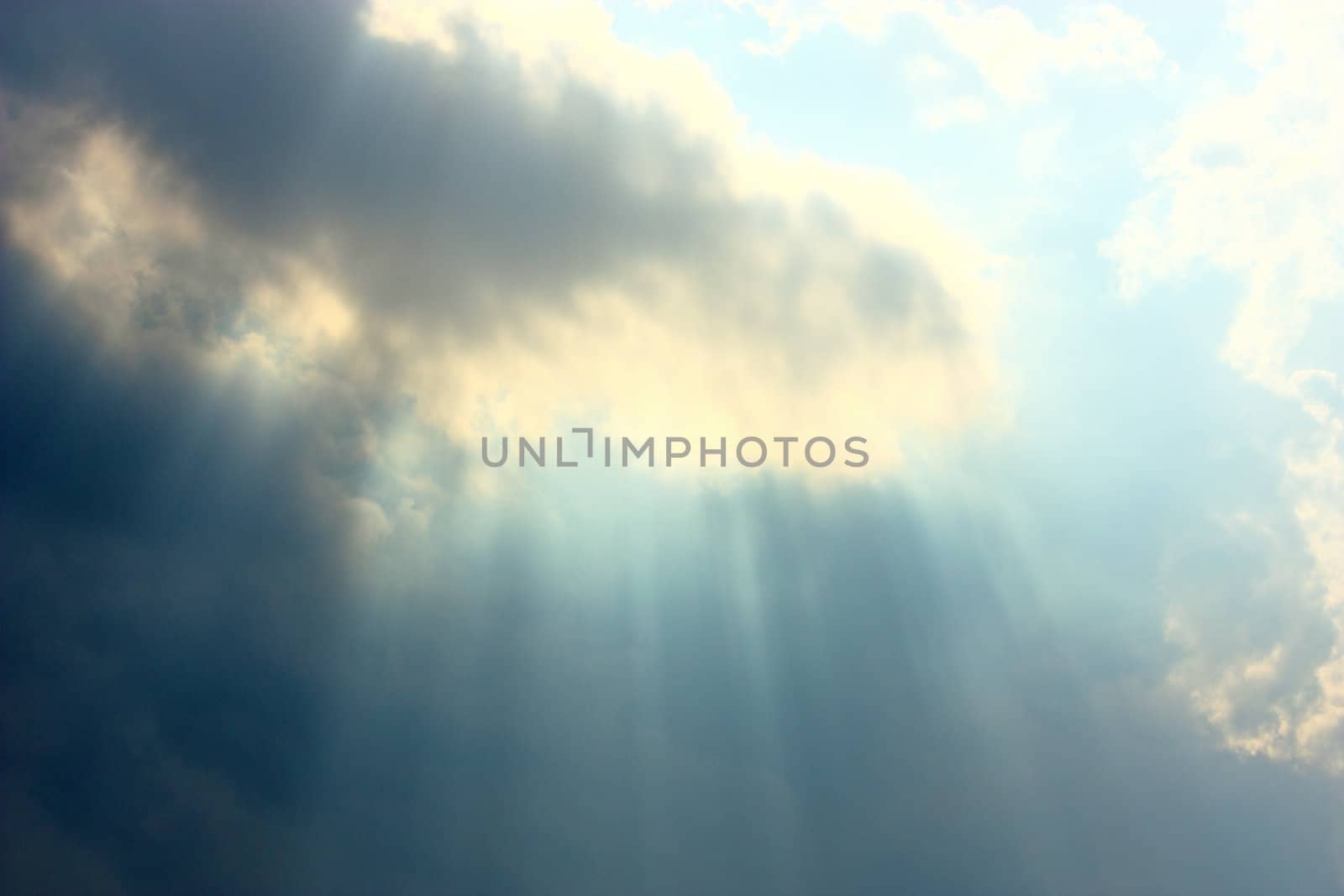 Blue sky covered by clouds