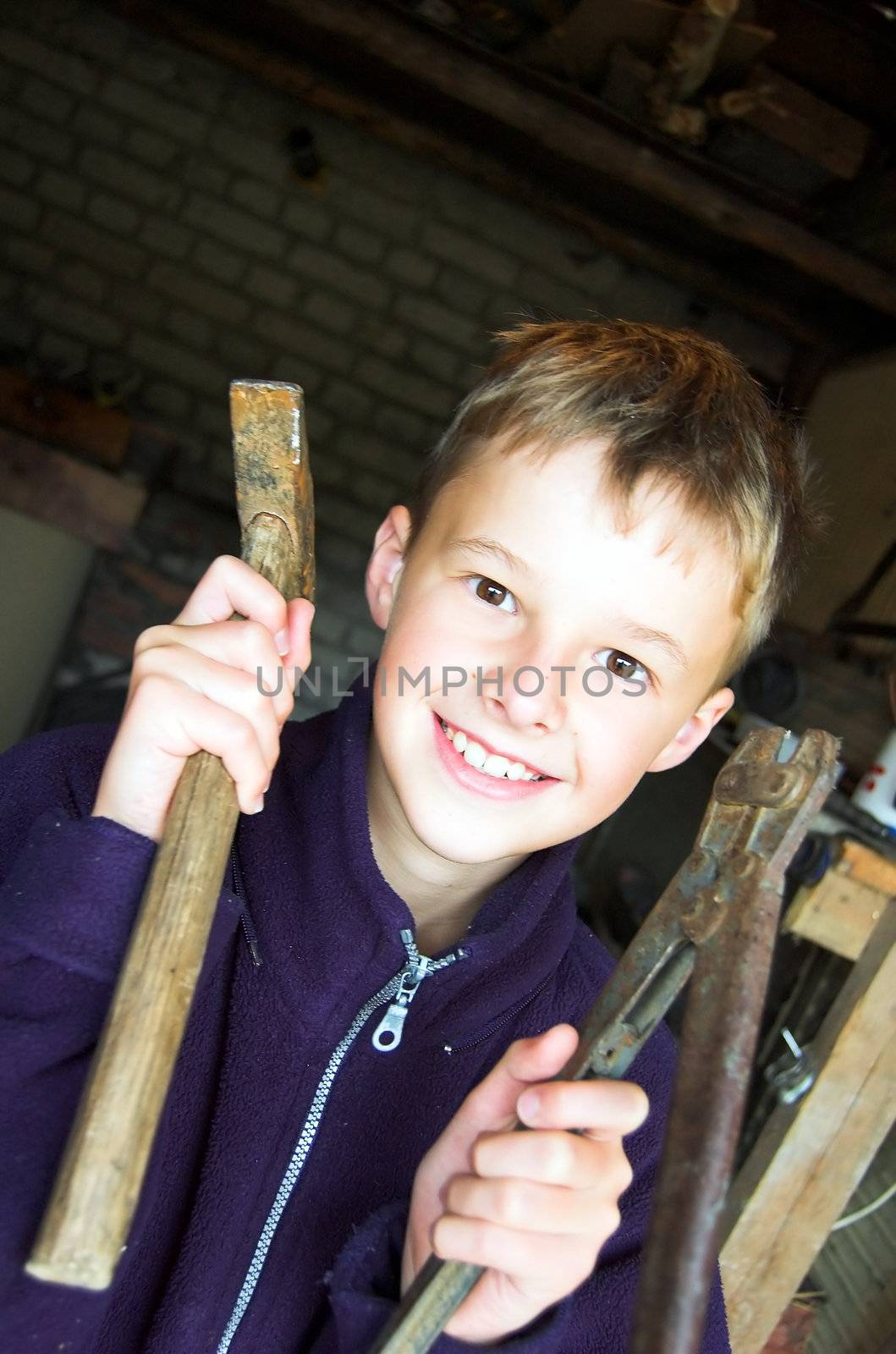 Young builder by photocreo