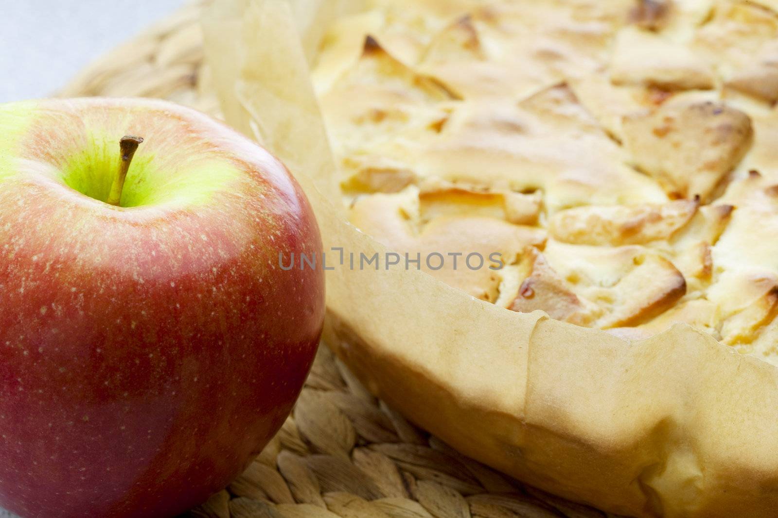 apple pie and apple