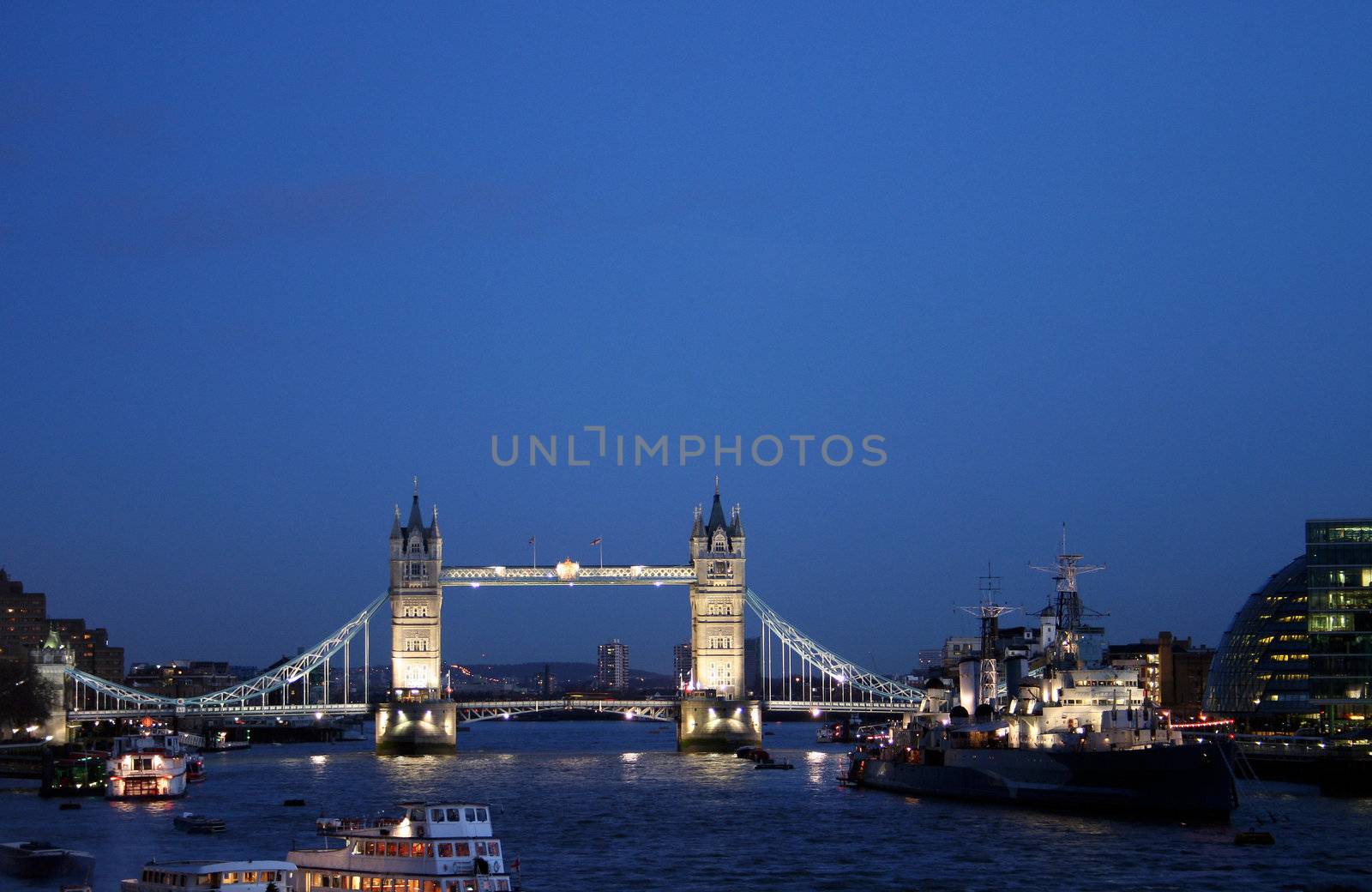 Most through Thames