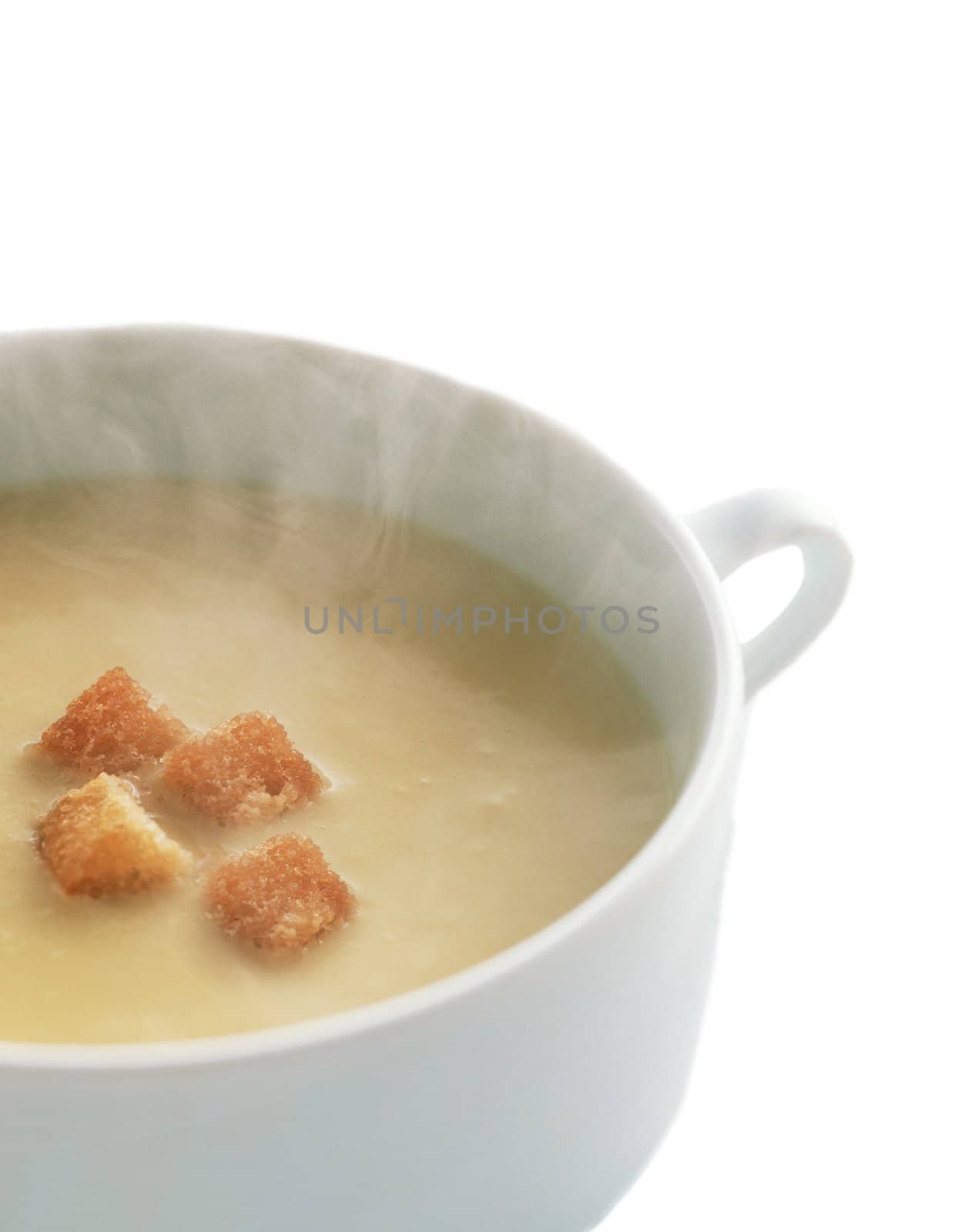 Lentil cream soup with dry bred crumbs