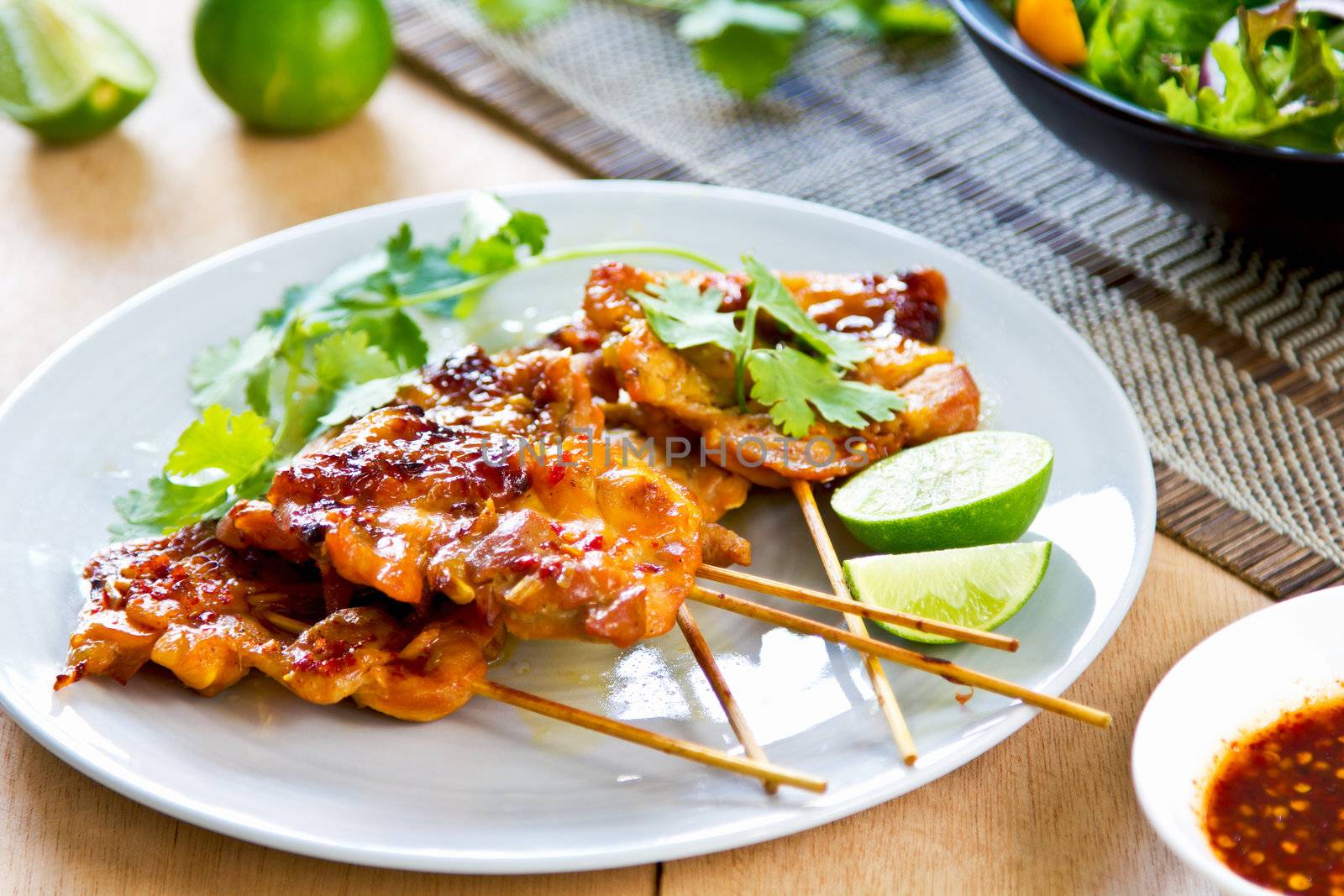 Grilled chicken with Thai 's chili sauce and salad