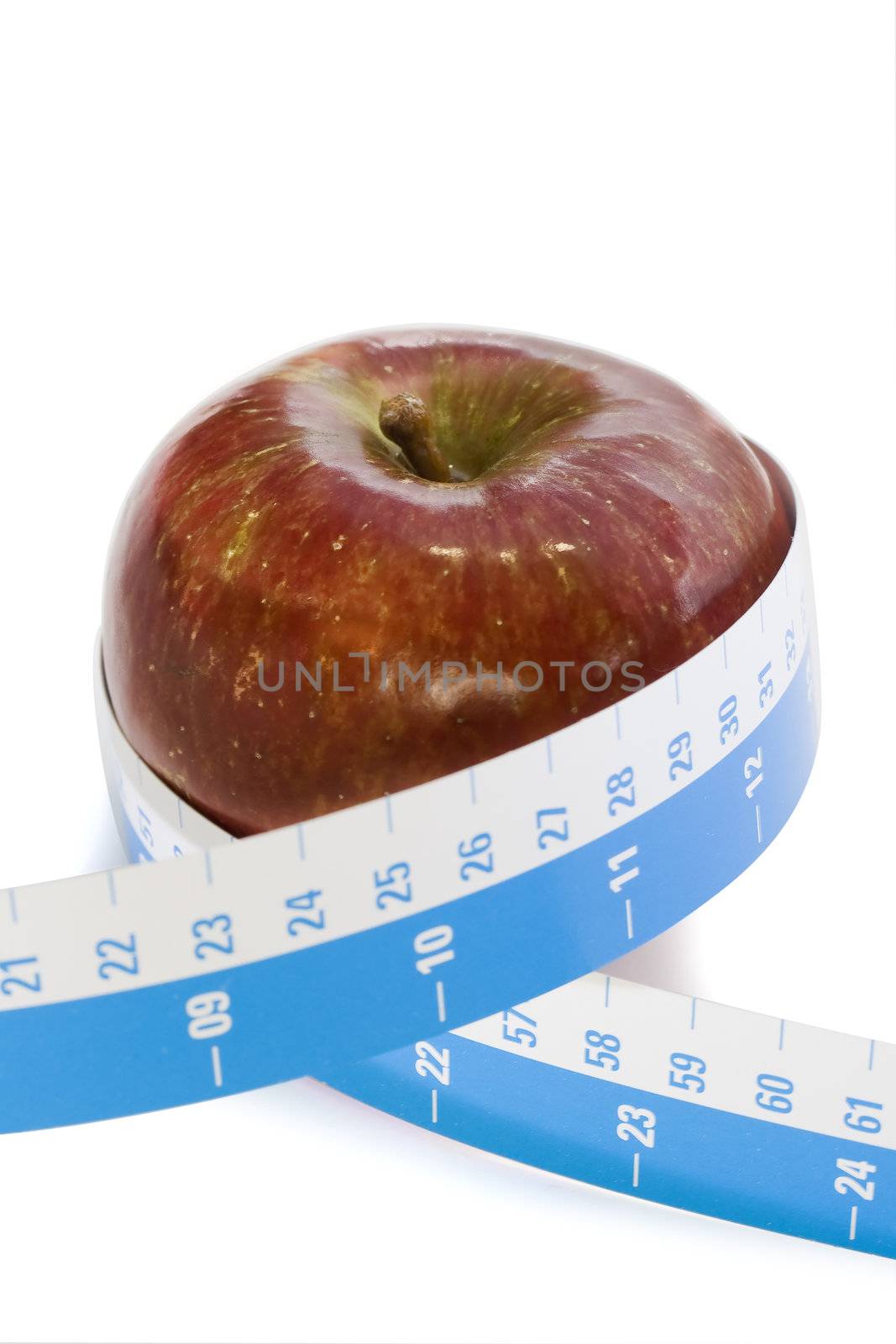 Red Apple and tape measure  by PauloResende