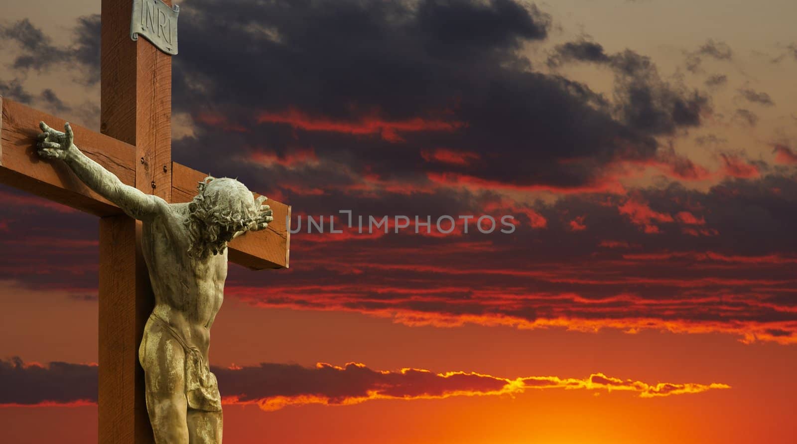 a picture of Jesus on the cross