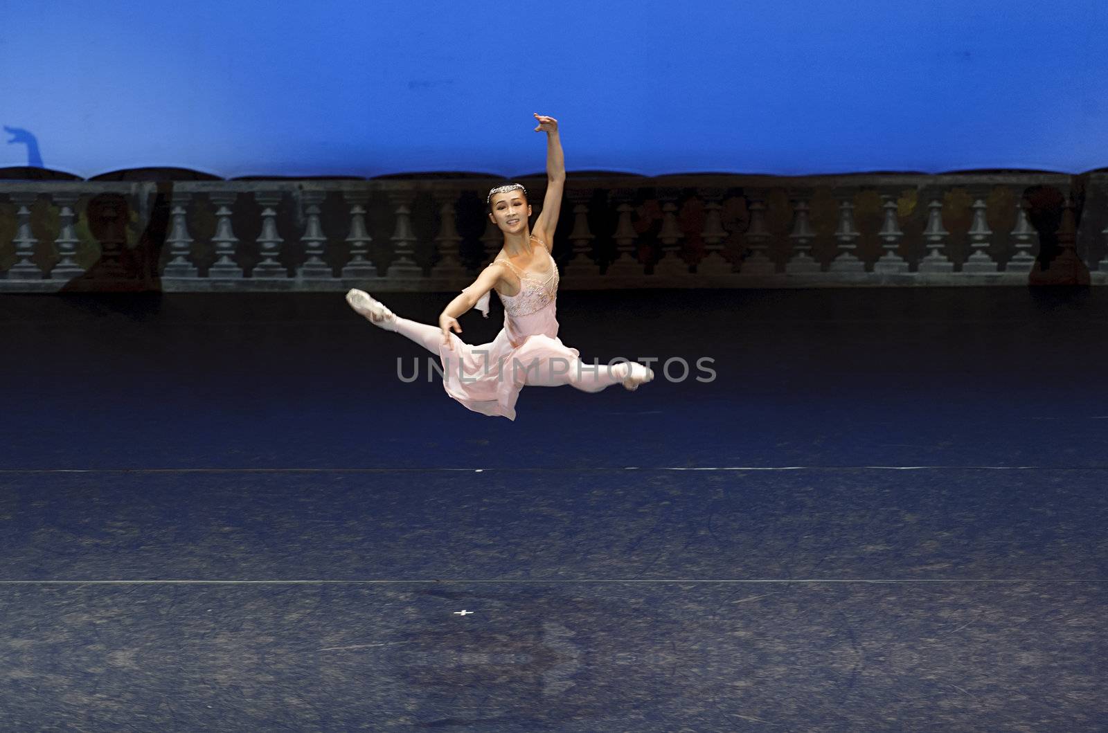 CHENGDU - JAN 5: ballerina of The national ballet of china performs on stage at Jincheng theater.Jan 5, 2012 in Chengdu, China.
