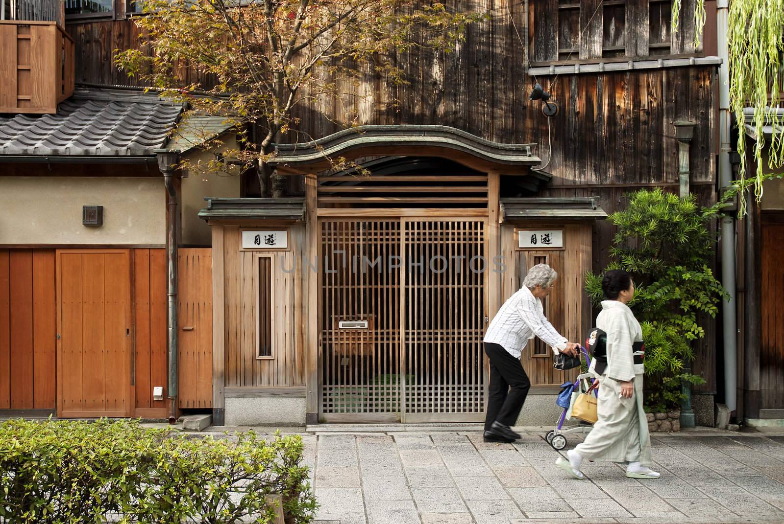 woman in kimono on kyoto japan street