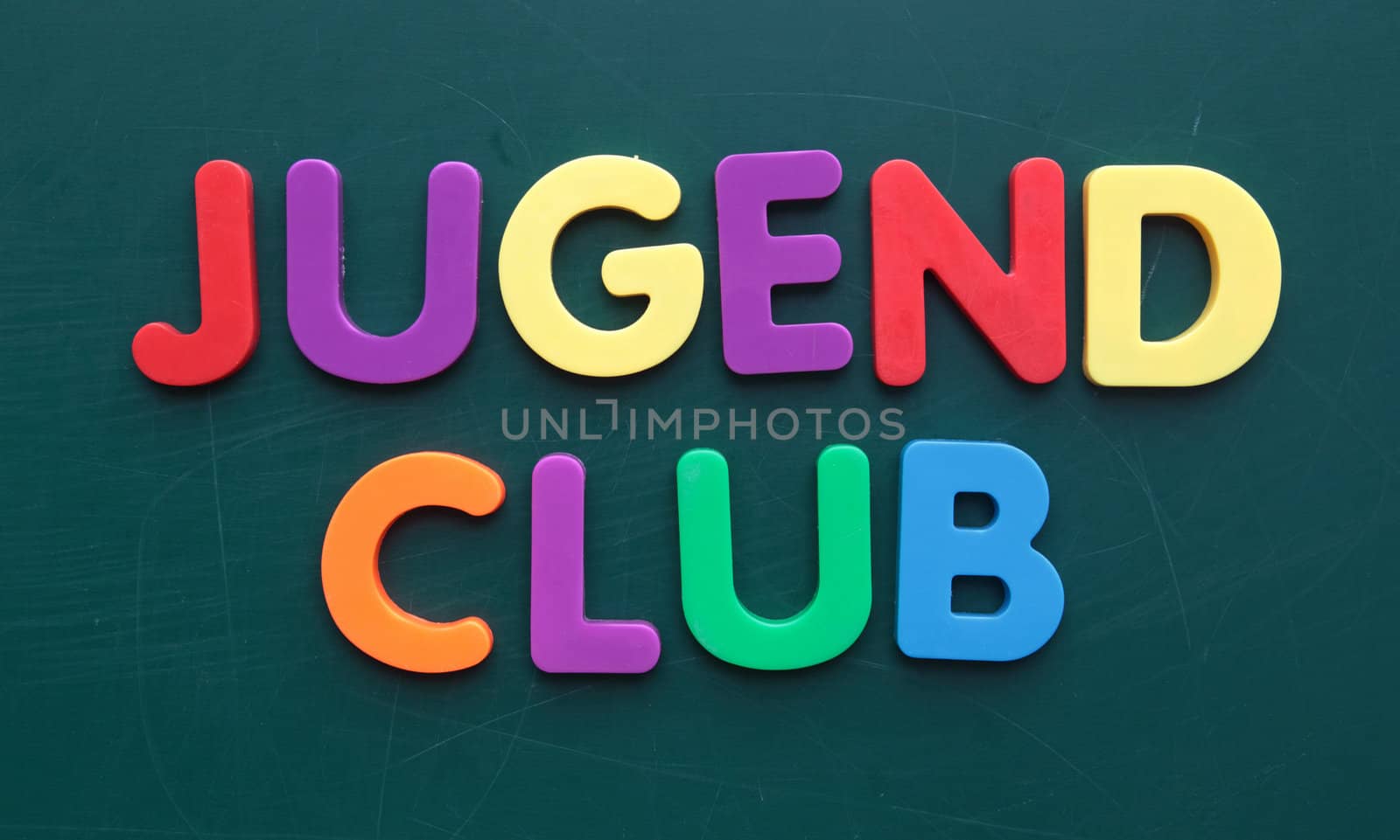 Jugendclub (Engl.: youth club) by kaarsten