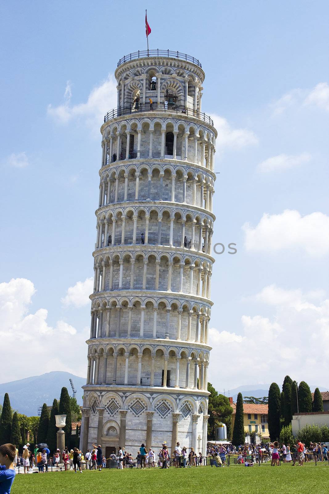 The Leaning Tower of Pisa by miradrozdowski