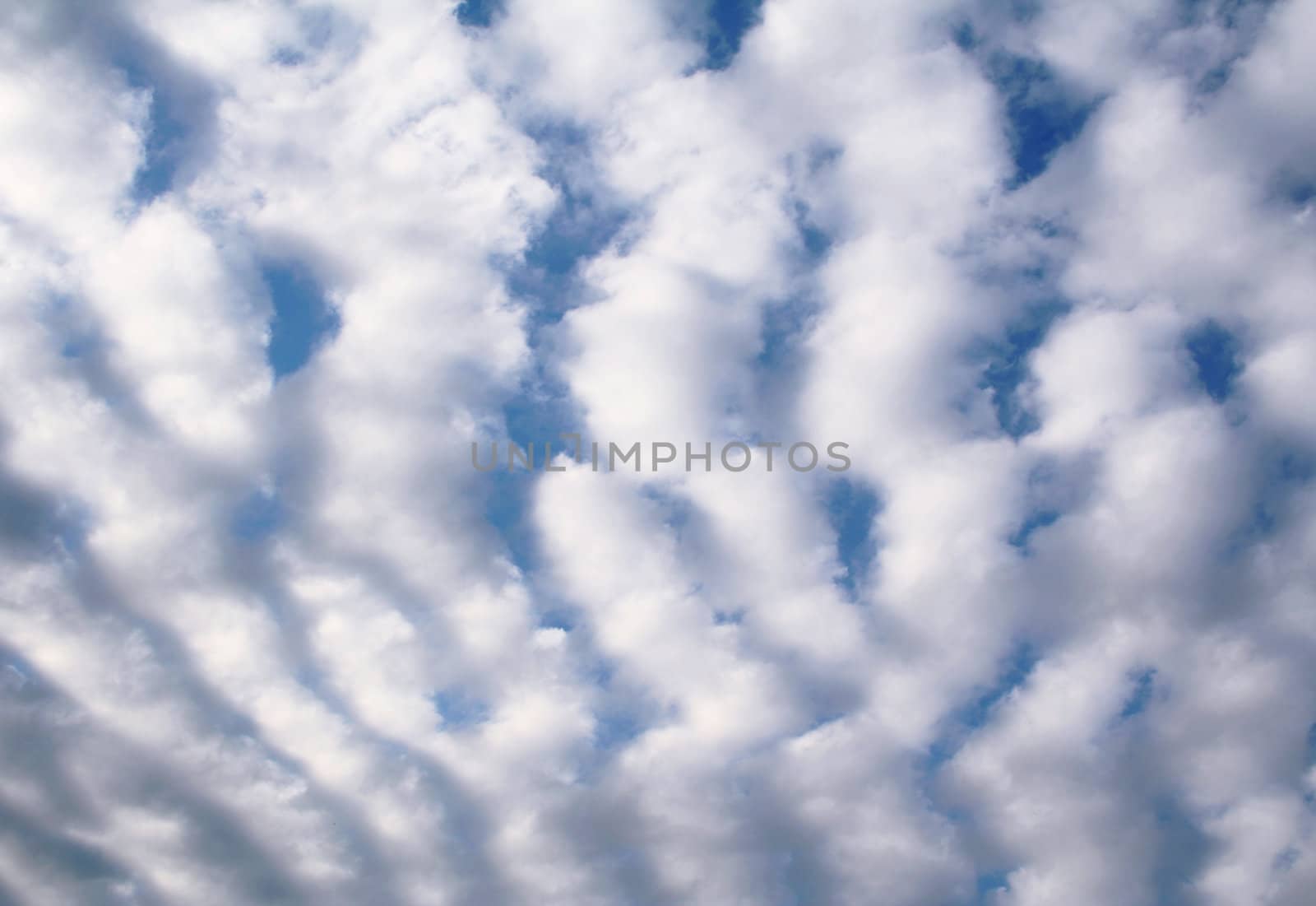 Clouds in the blue sky can use as background 