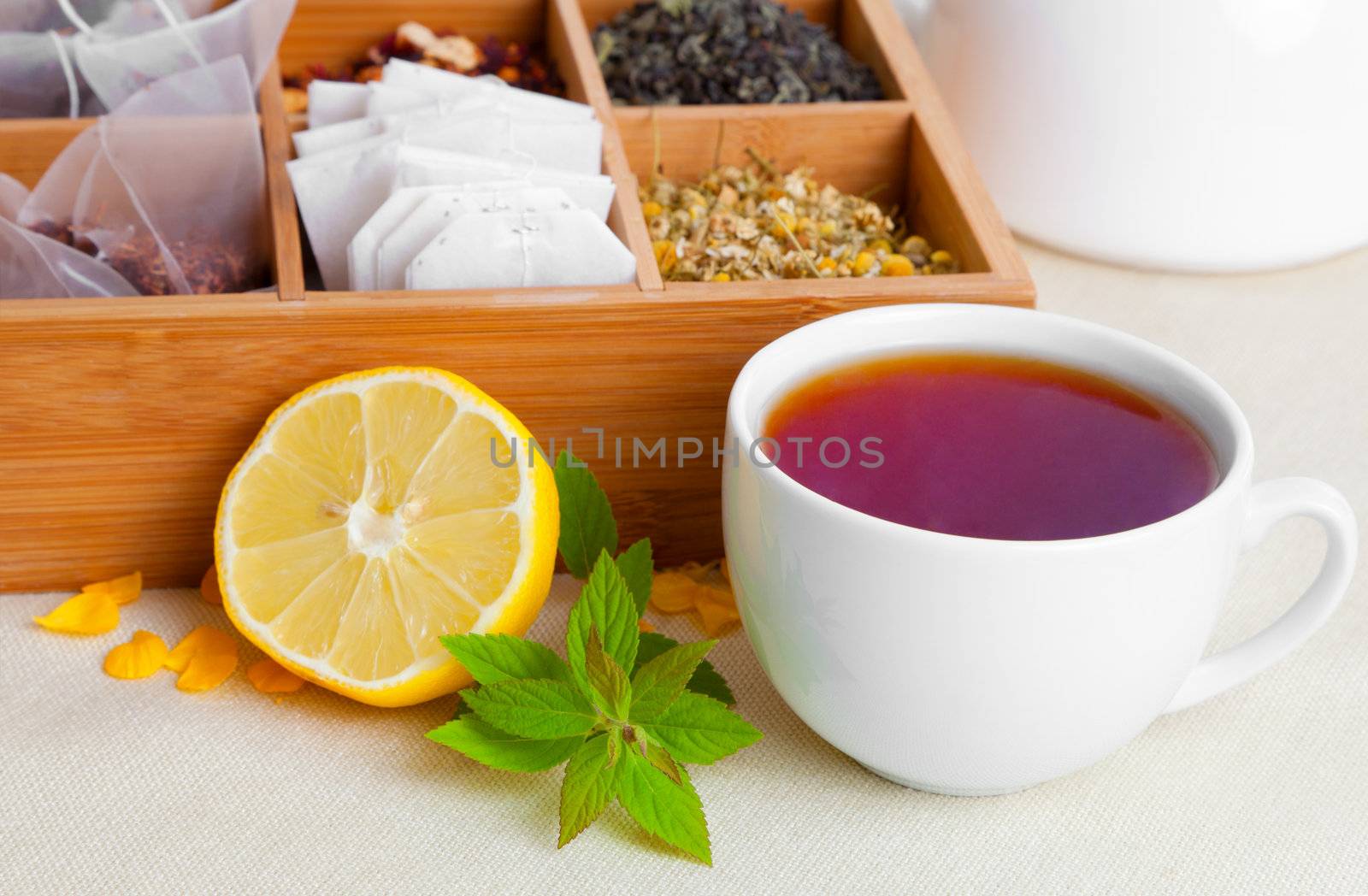 a cup of tea with lemon 
