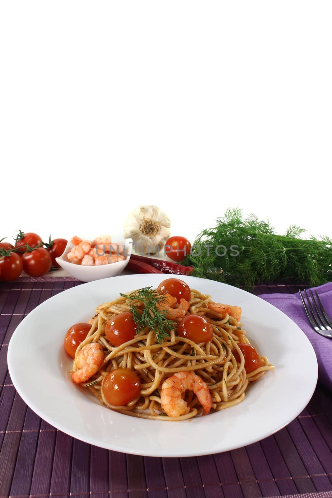 fresh Italian Spaghetti with tomato, shrimp and dill