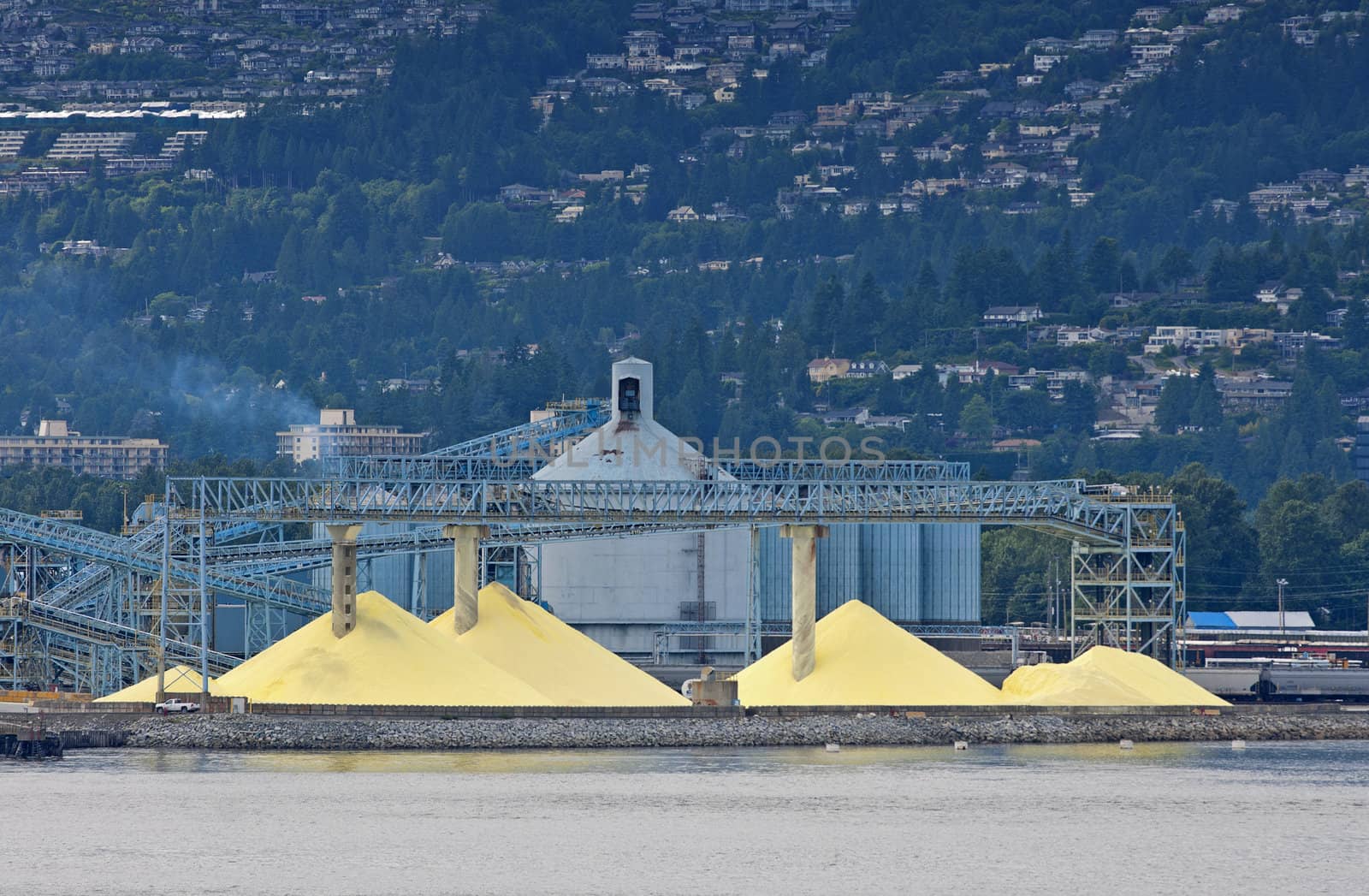 Yellow mountains of sulfur to be shipped out of Vancouver port ( by Claudine