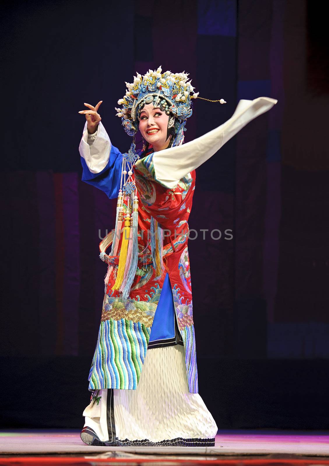 CHENGDU - JUN 8: Chinese Chu opera performer make a show on stage to compete for awards in 25th Chinese Drama Plum Blossom Award competition at Experimental theater.Jun 8, 2011 in Chengdu, China.
Chinese Drama Plum Blossom Award is the highest theatrical award in China.