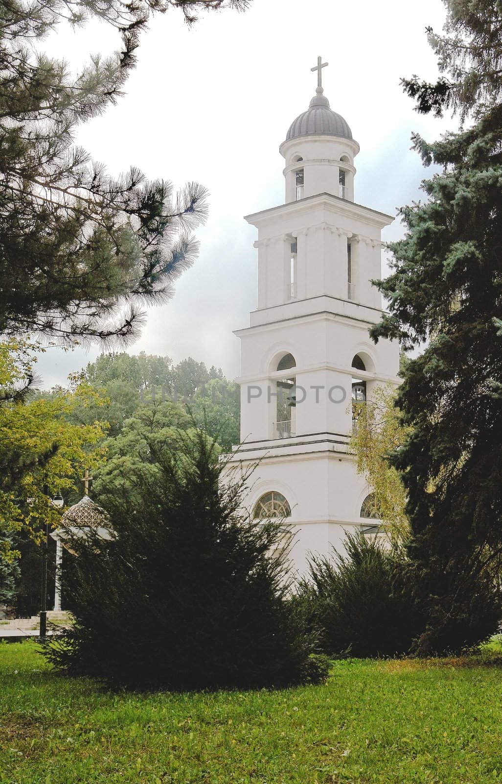 the bell tower of the cathedral sv.bogorodicy g.Kishineva