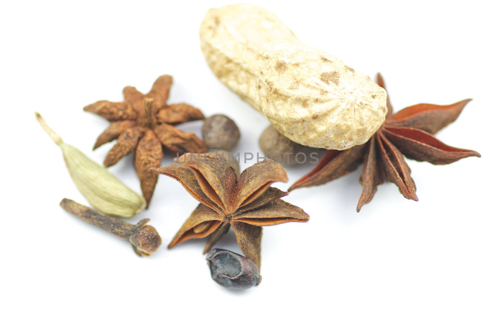 Anise, cardamon and nuts by zhekos