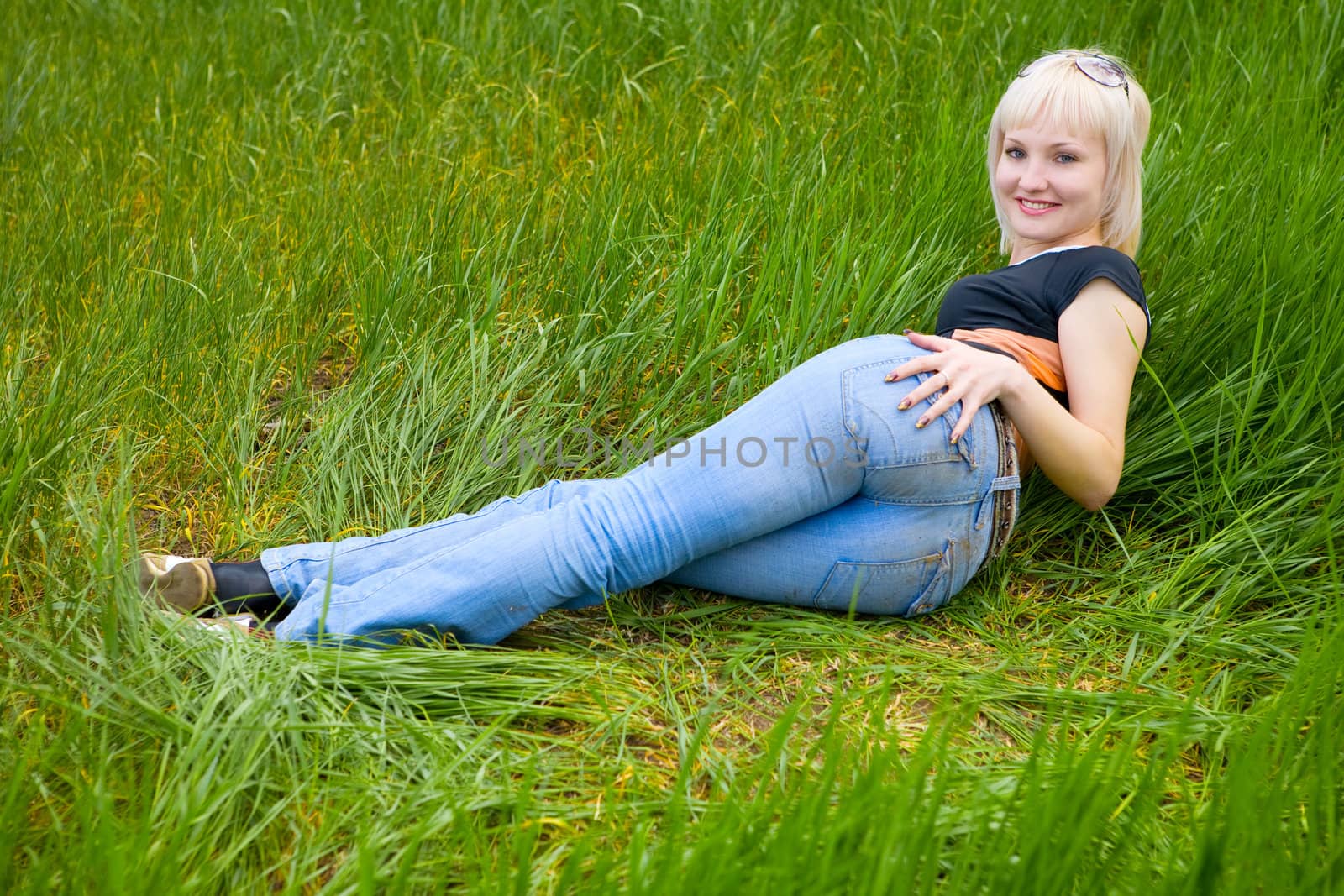 rest on the grass by vsurkov