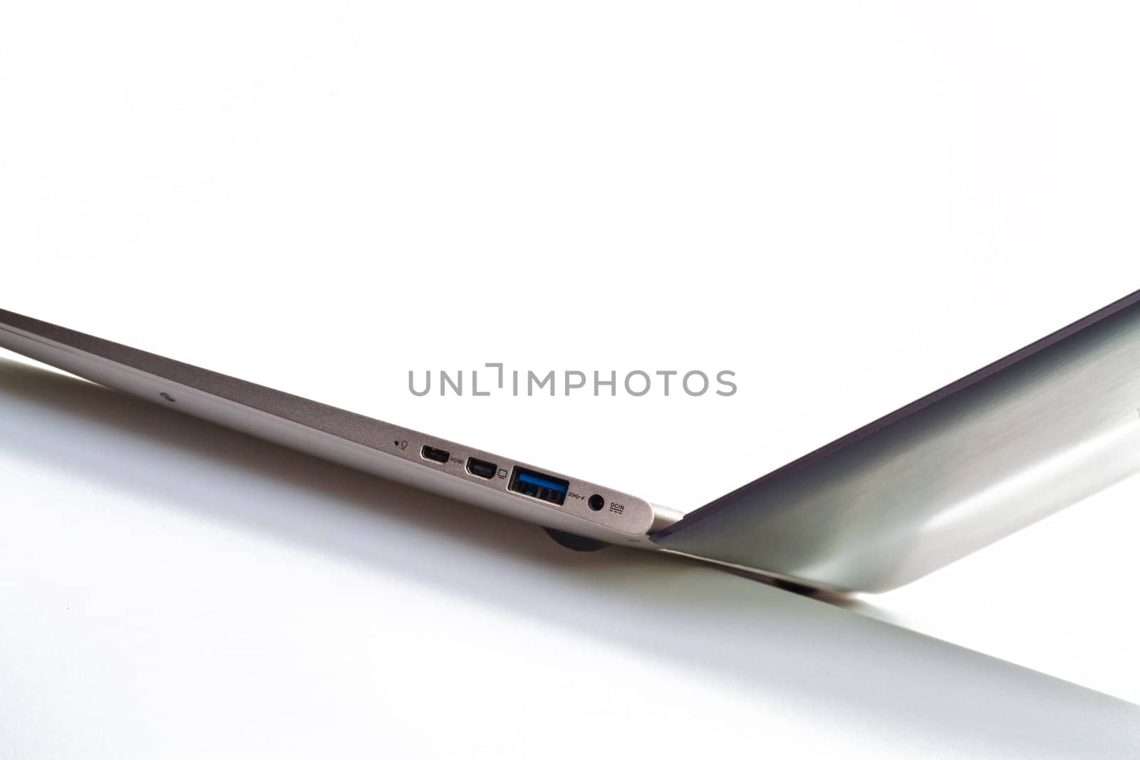 Ultrathin Laptop by azamshah72