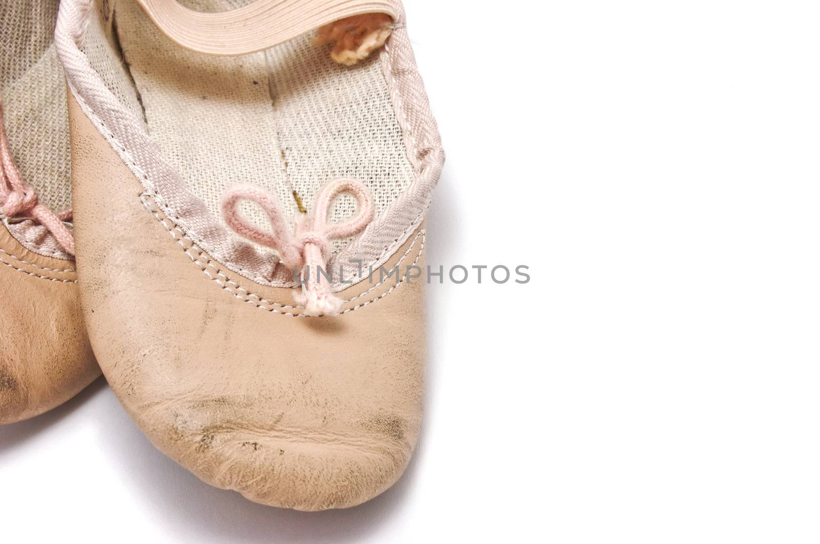Small pink ballet shoes by Talanis