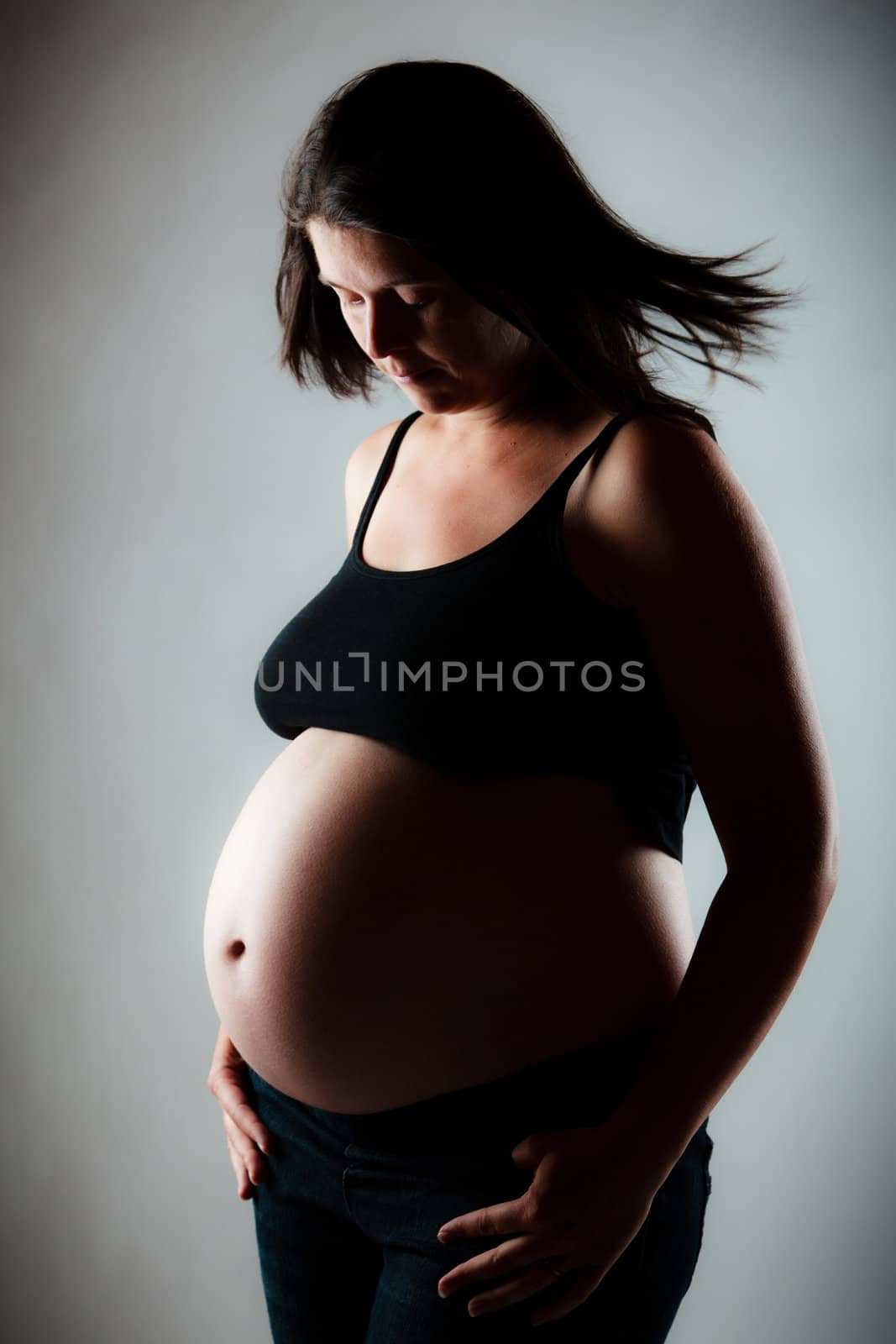 32 weeks pregnant woman by Talanis