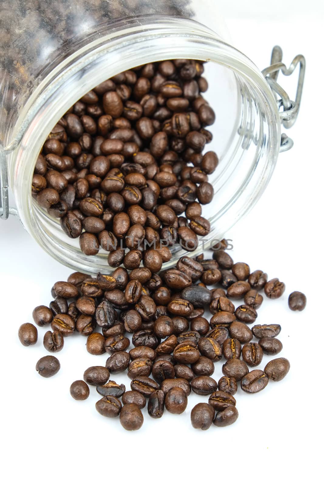 coffee beans by chayathonwong