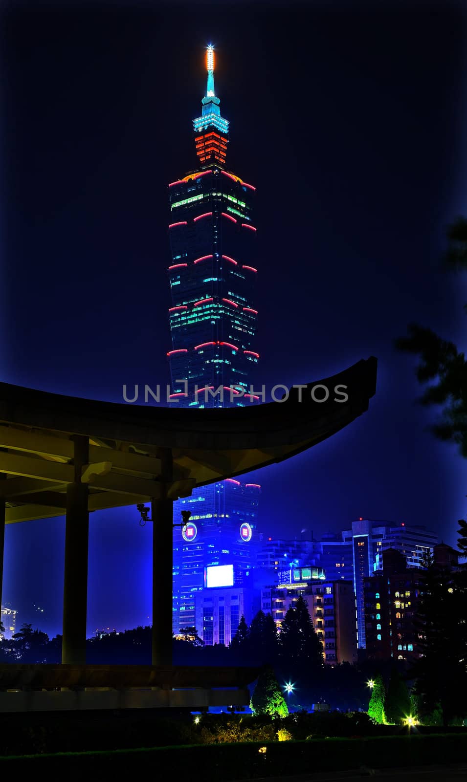 Sun Yat-Sen Memorial Hall Building 101 Chung-Shan Park Taipei Taiwan by bill_perry