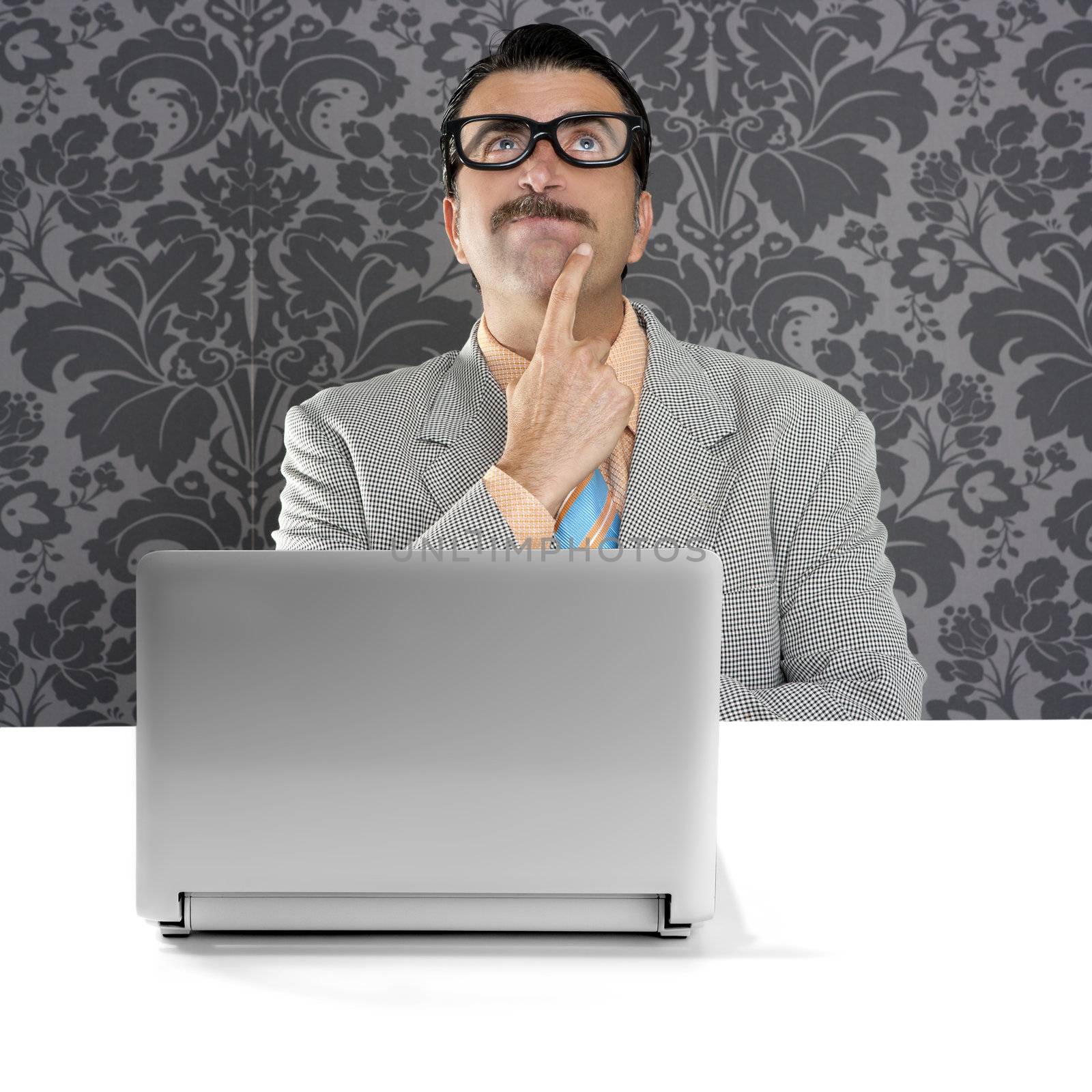 genius nerd silly glasses computer thinking gesture problem solution wallpaper background