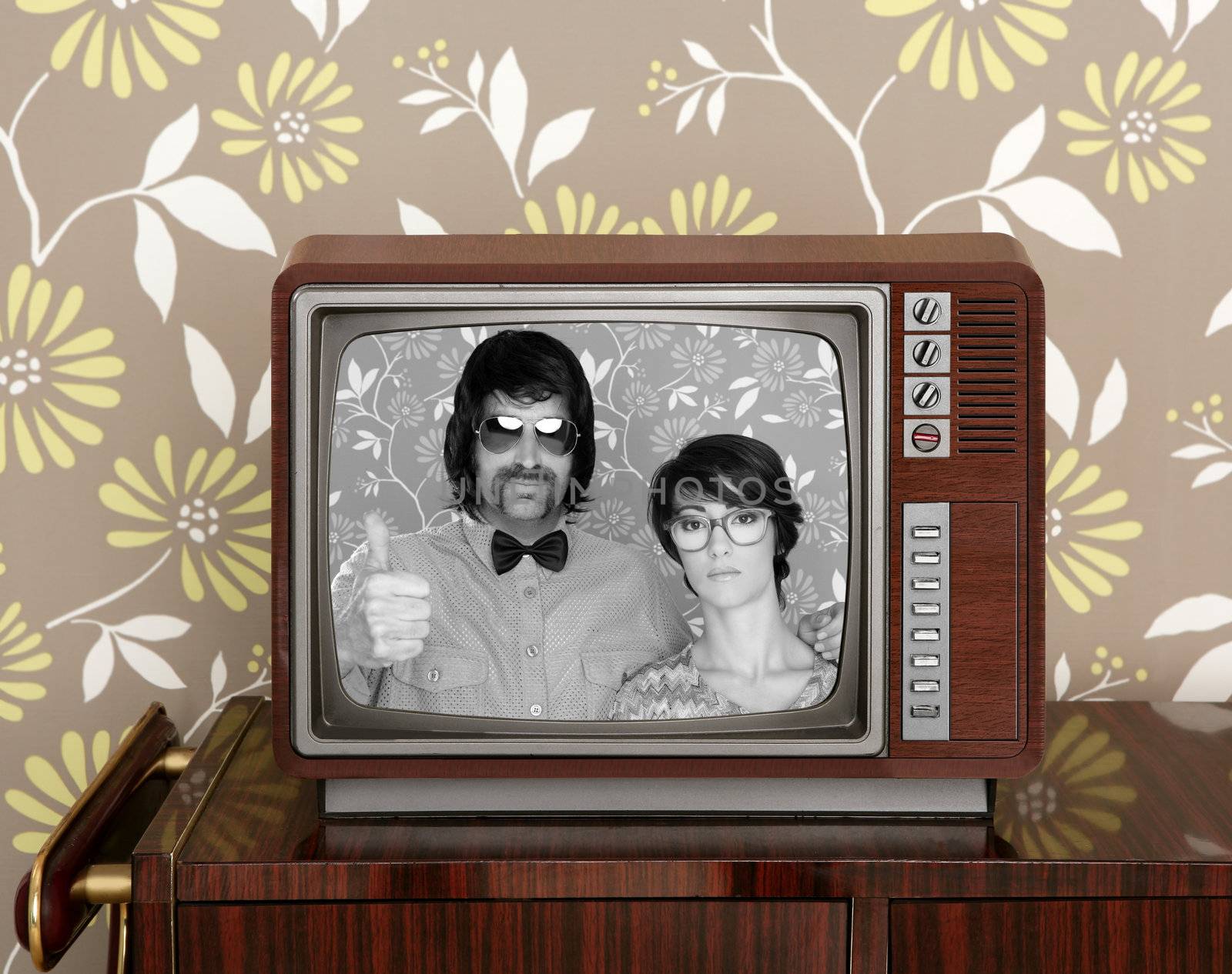 wood old tv nerd silly couple retro man vintage woman on wallpaper