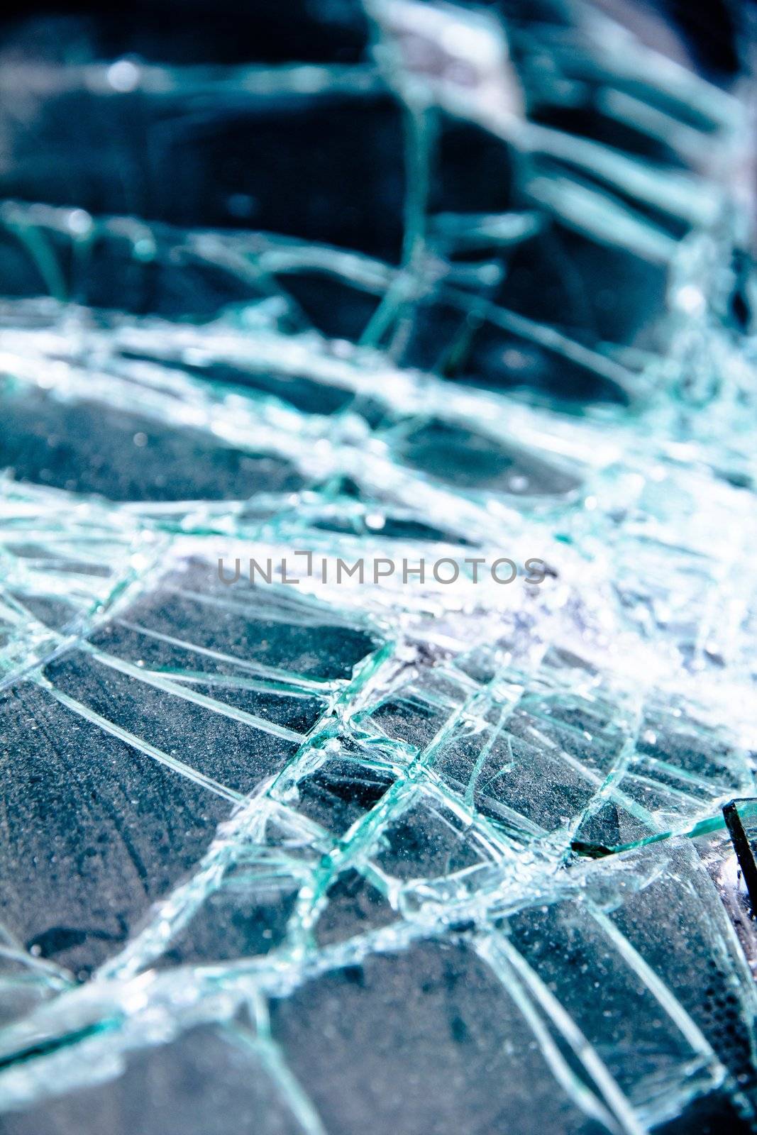 glass cracked background by ponsulak