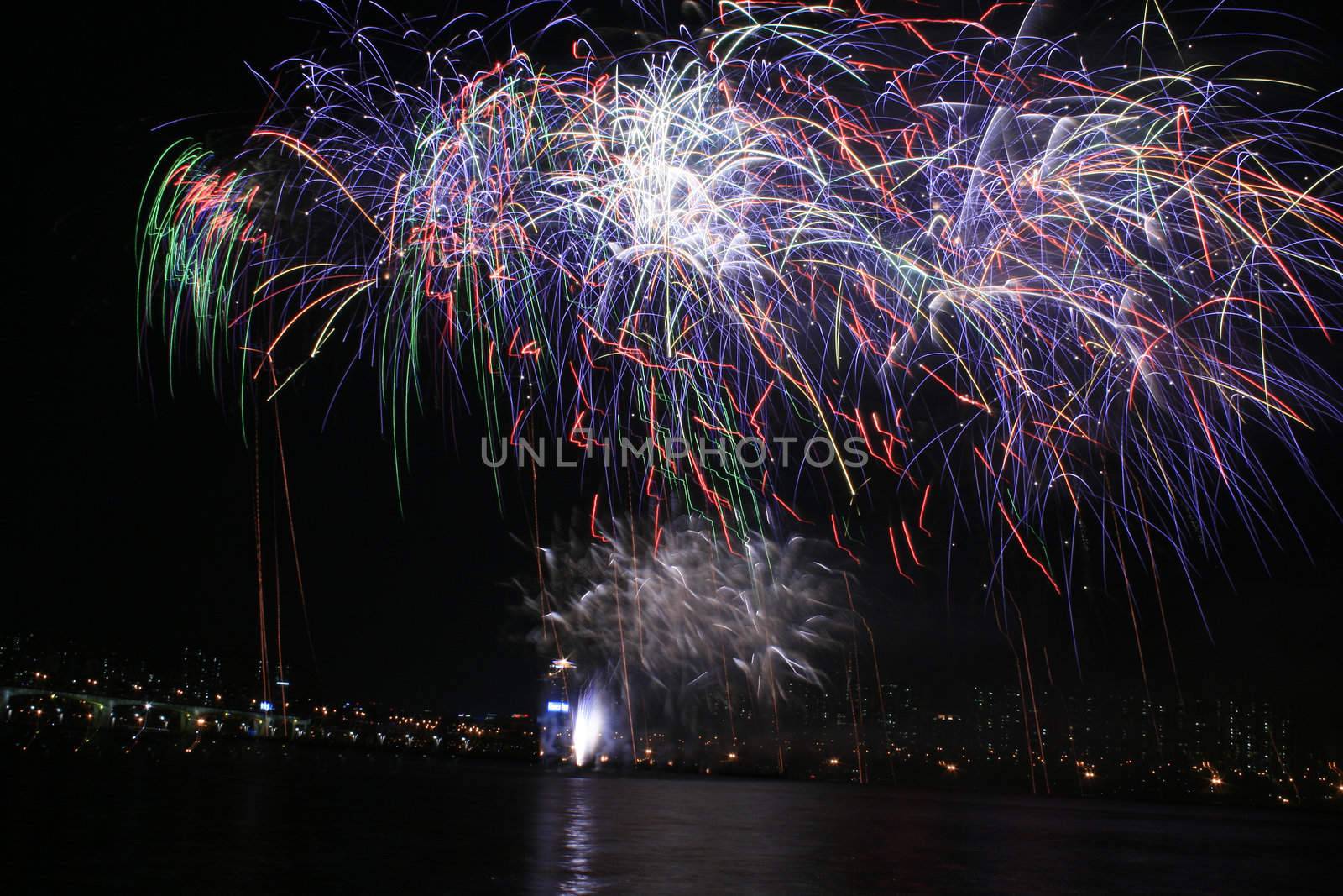 International Fireworks Festival by sacatani