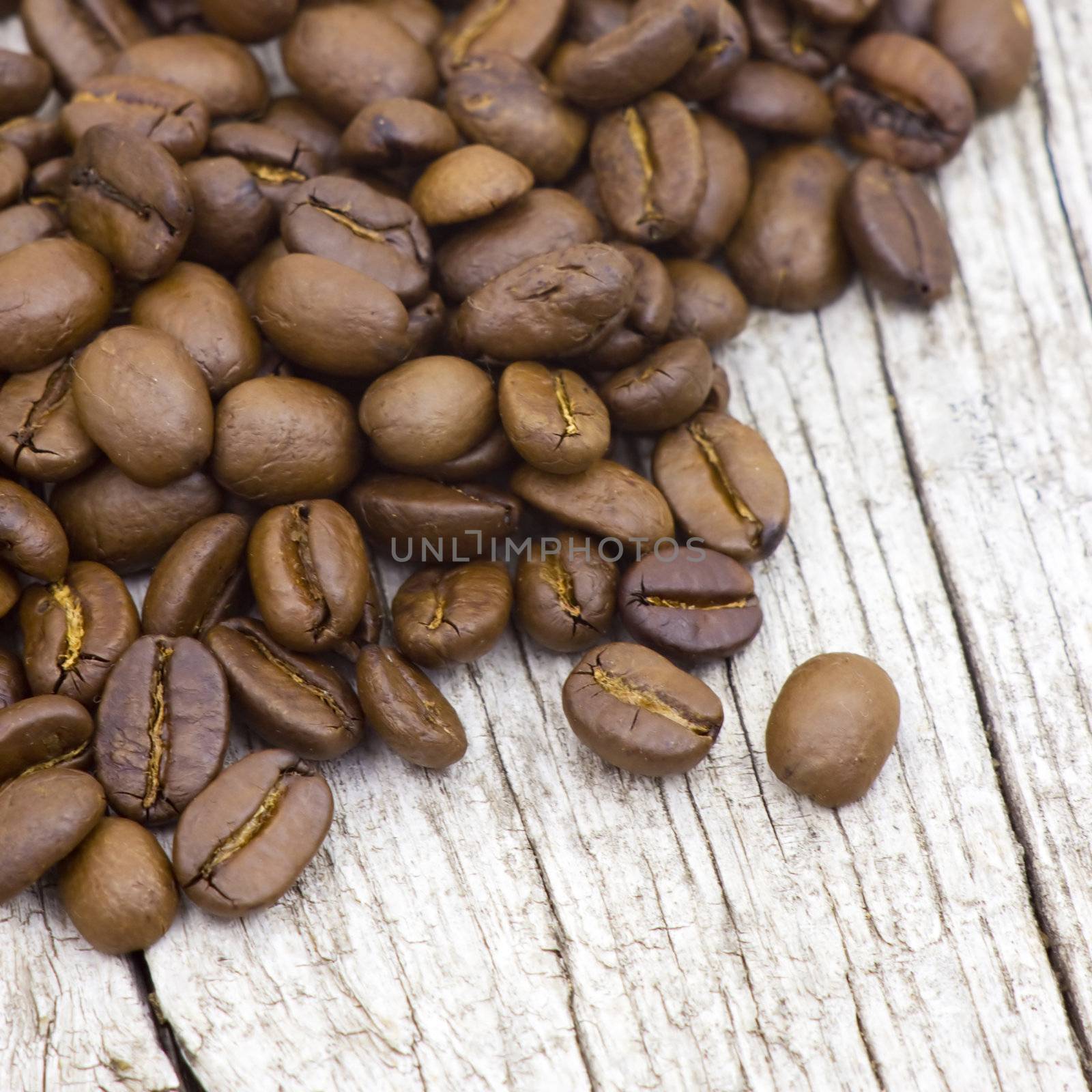 coffee beans by miradrozdowski