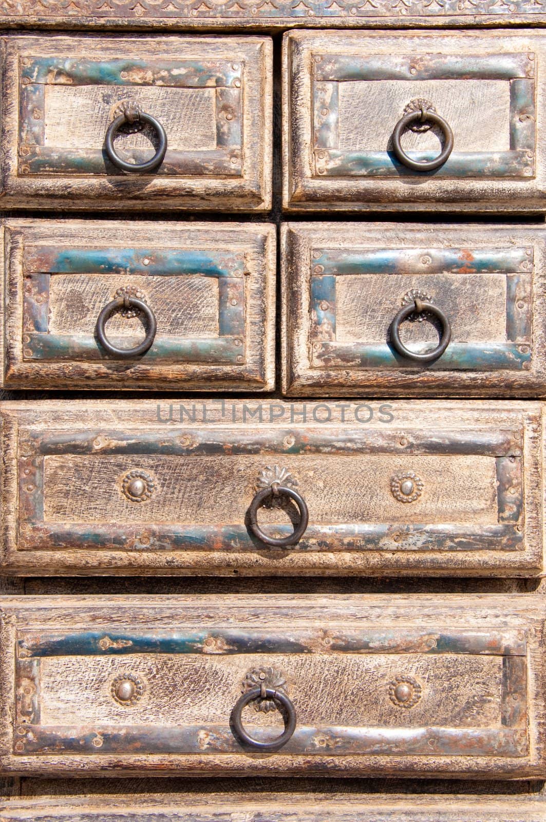 Retro drawer is finished by hand