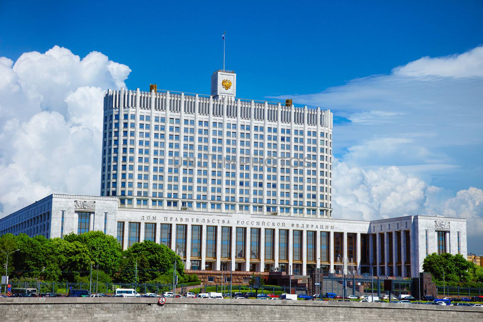 Russian Federation Government - White house, Moscow by pzaxe