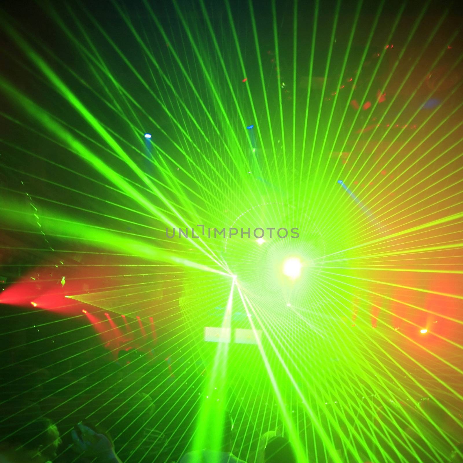 Green Laser by adamr