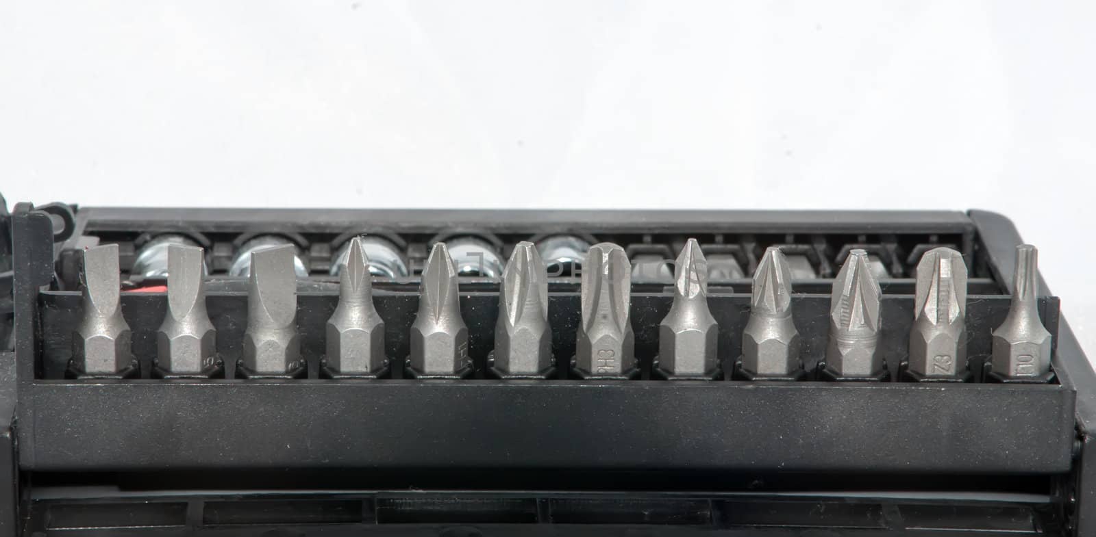 various size screwdriver pieces