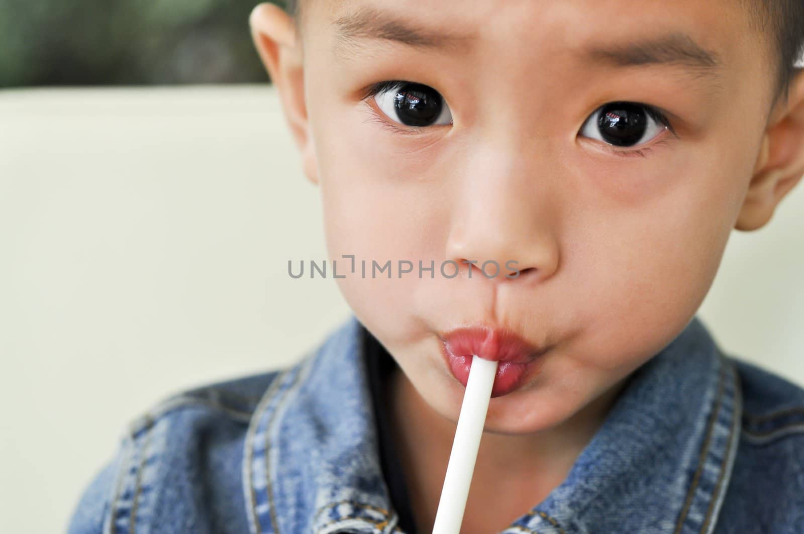 The boy with the straw by joneshon