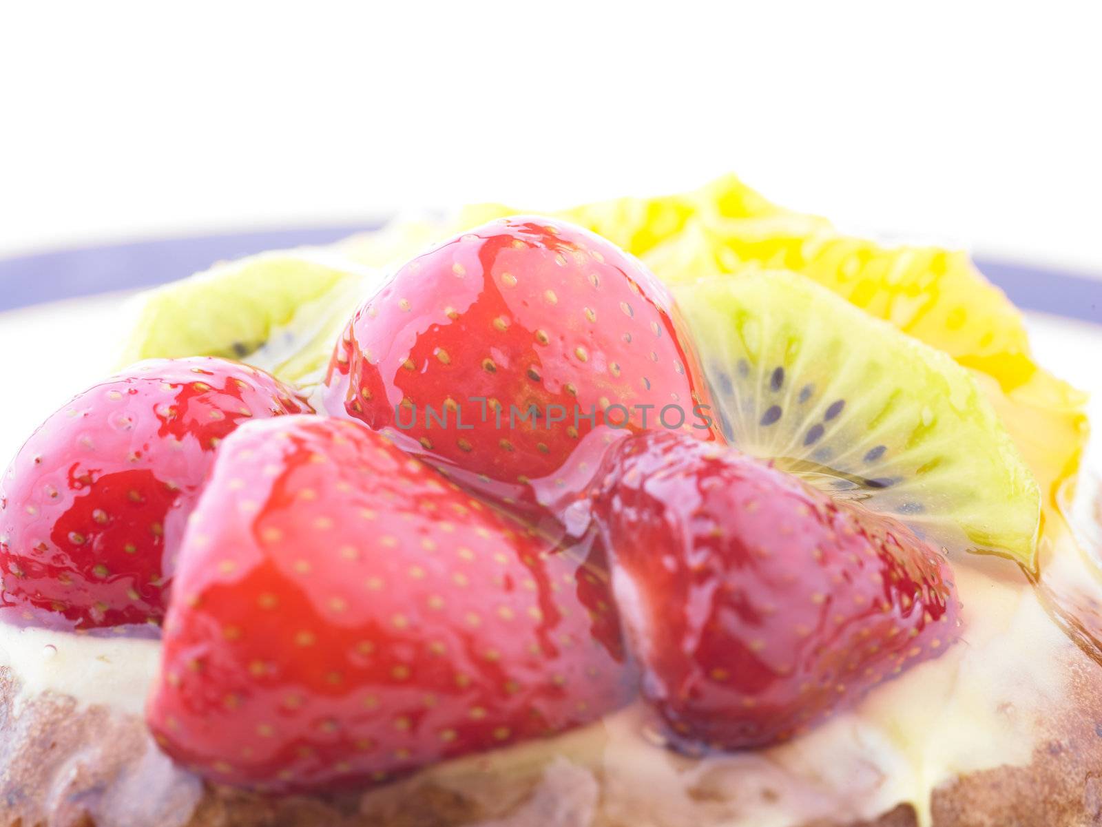 Jelly Cake with Strawberry Kiwi and Orange