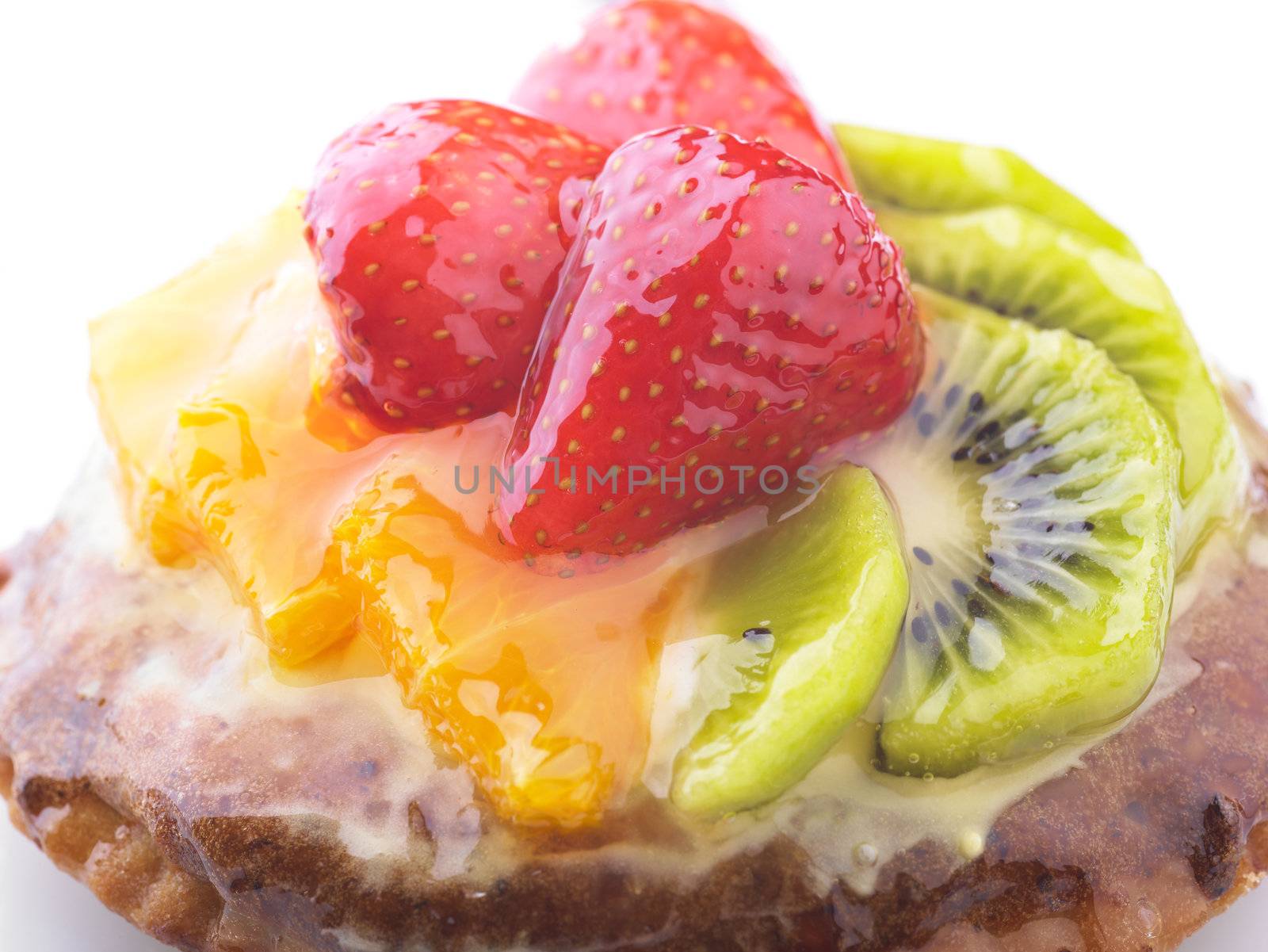 Jelly Cake with Strawberry Kiwi and Orange