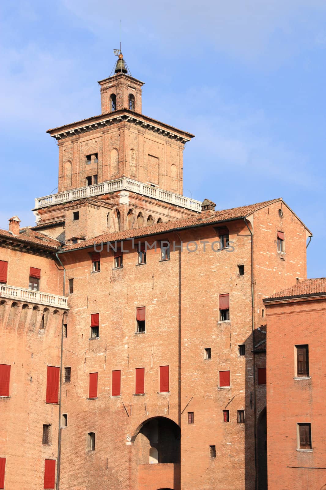 Ferrara castle by tupungato