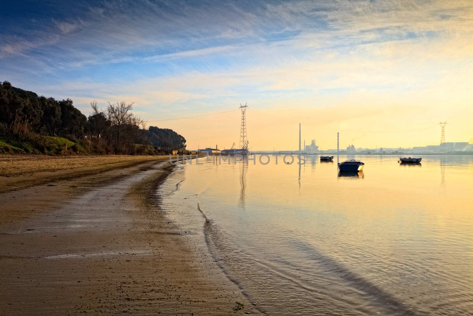 Winter sunset on the Tejo river.