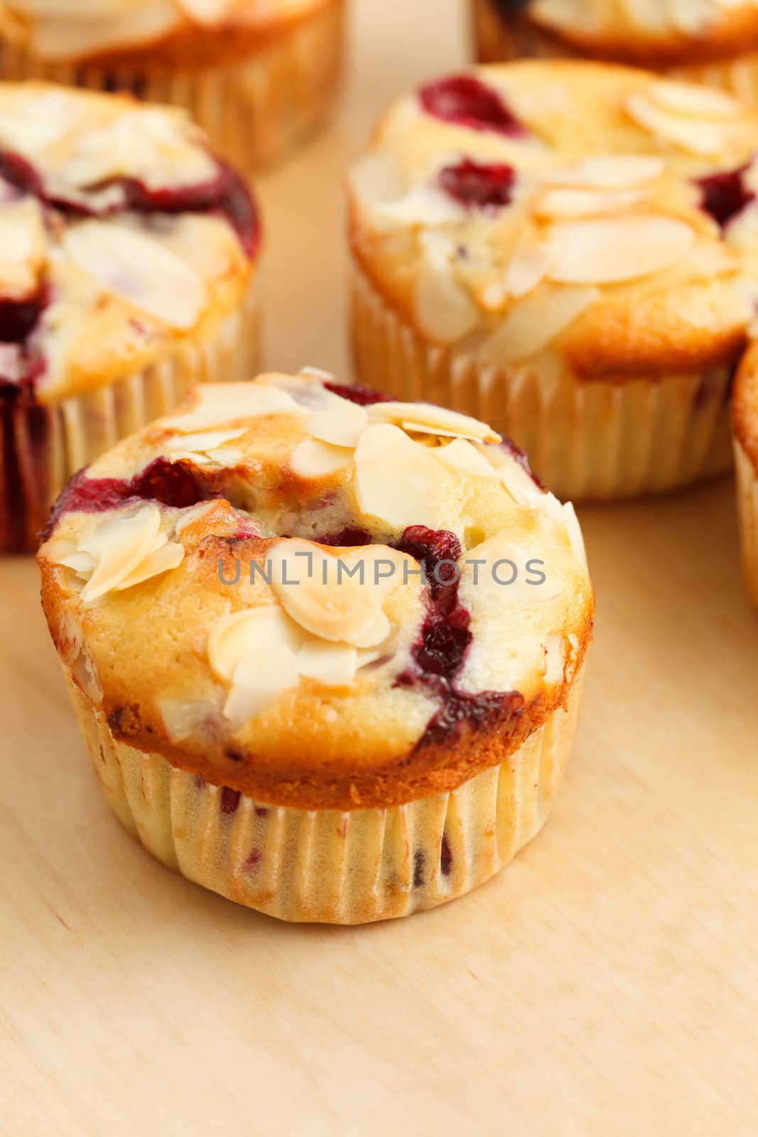 muffins with almond and blueberries