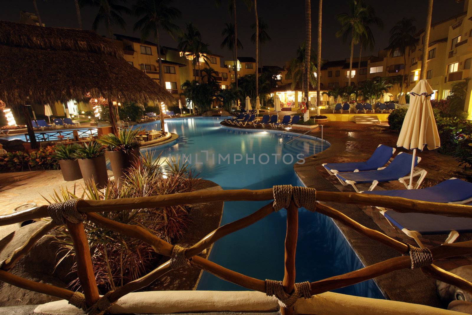 Night at the pool by Imagecom