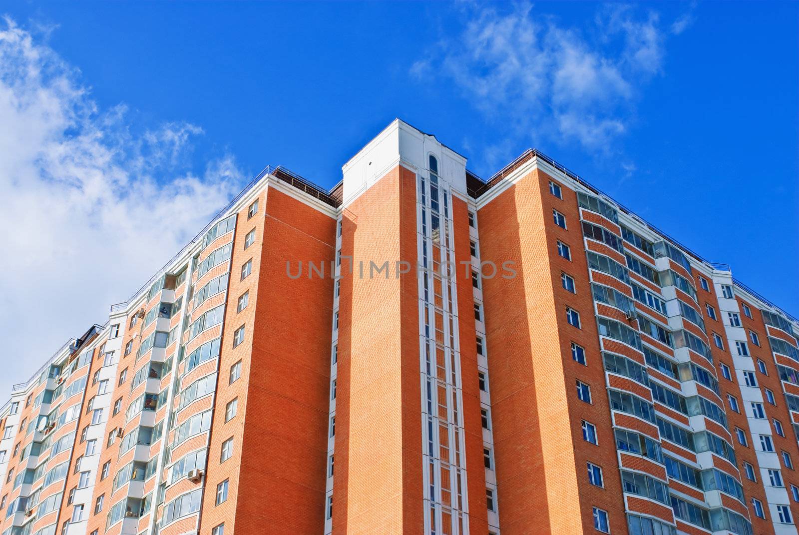 multistory brick apartment building