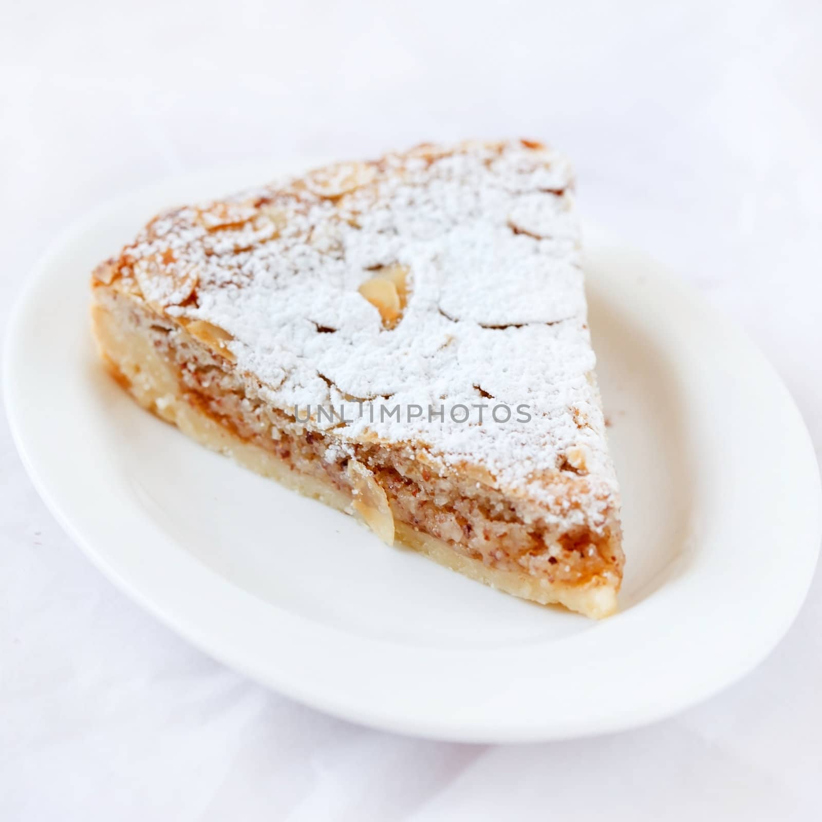 almond cake by shebeko