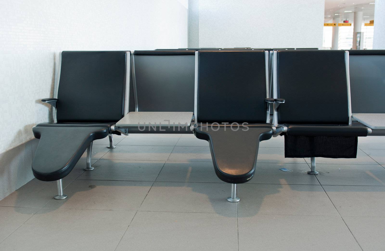 Airport seats by luissantos84